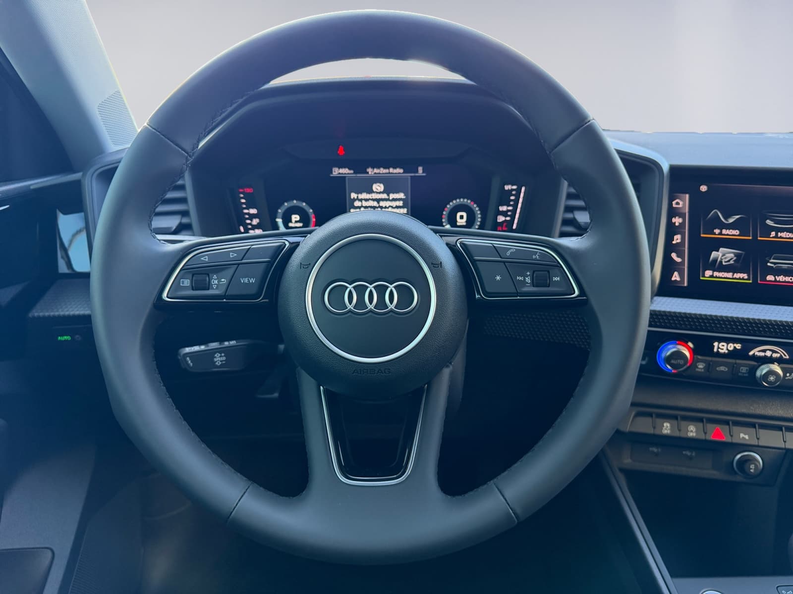 AUDI A1 - Image 10