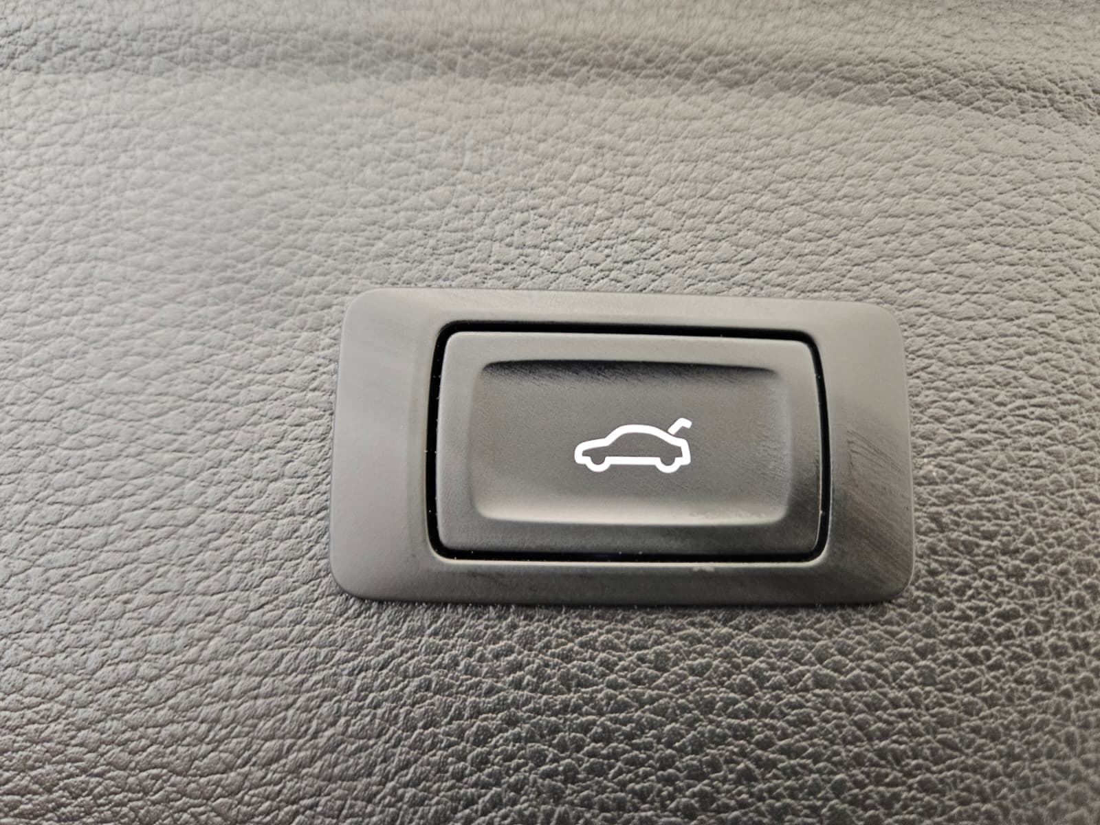 AUDI SQ5 - Image 16