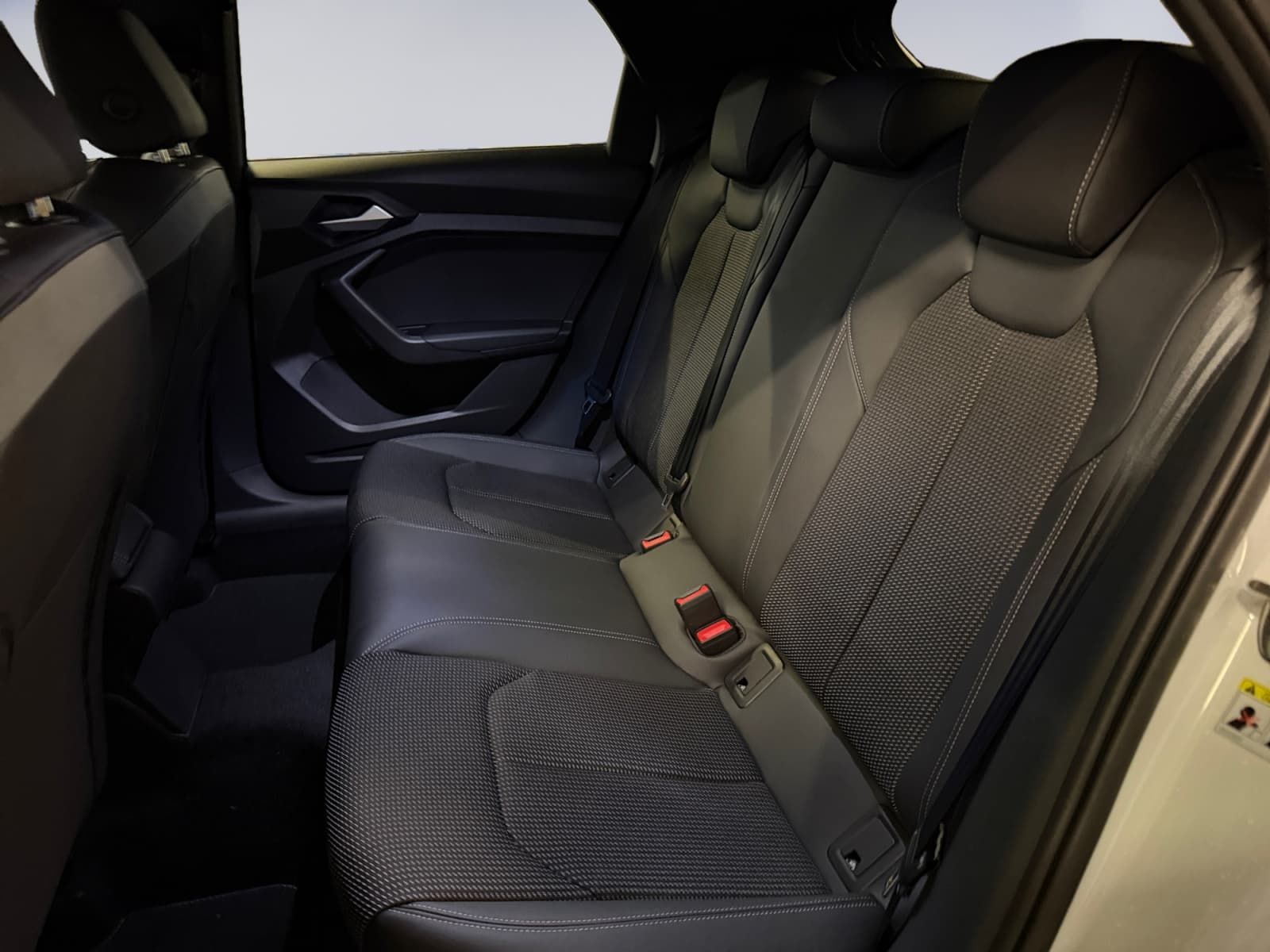 AUDI A1 - Image 10