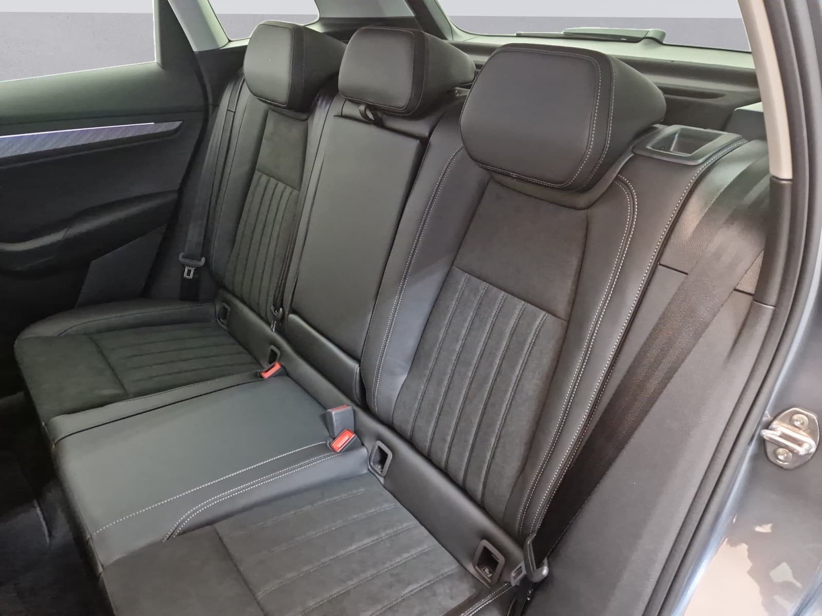 SKODA KAROQ - Image 13