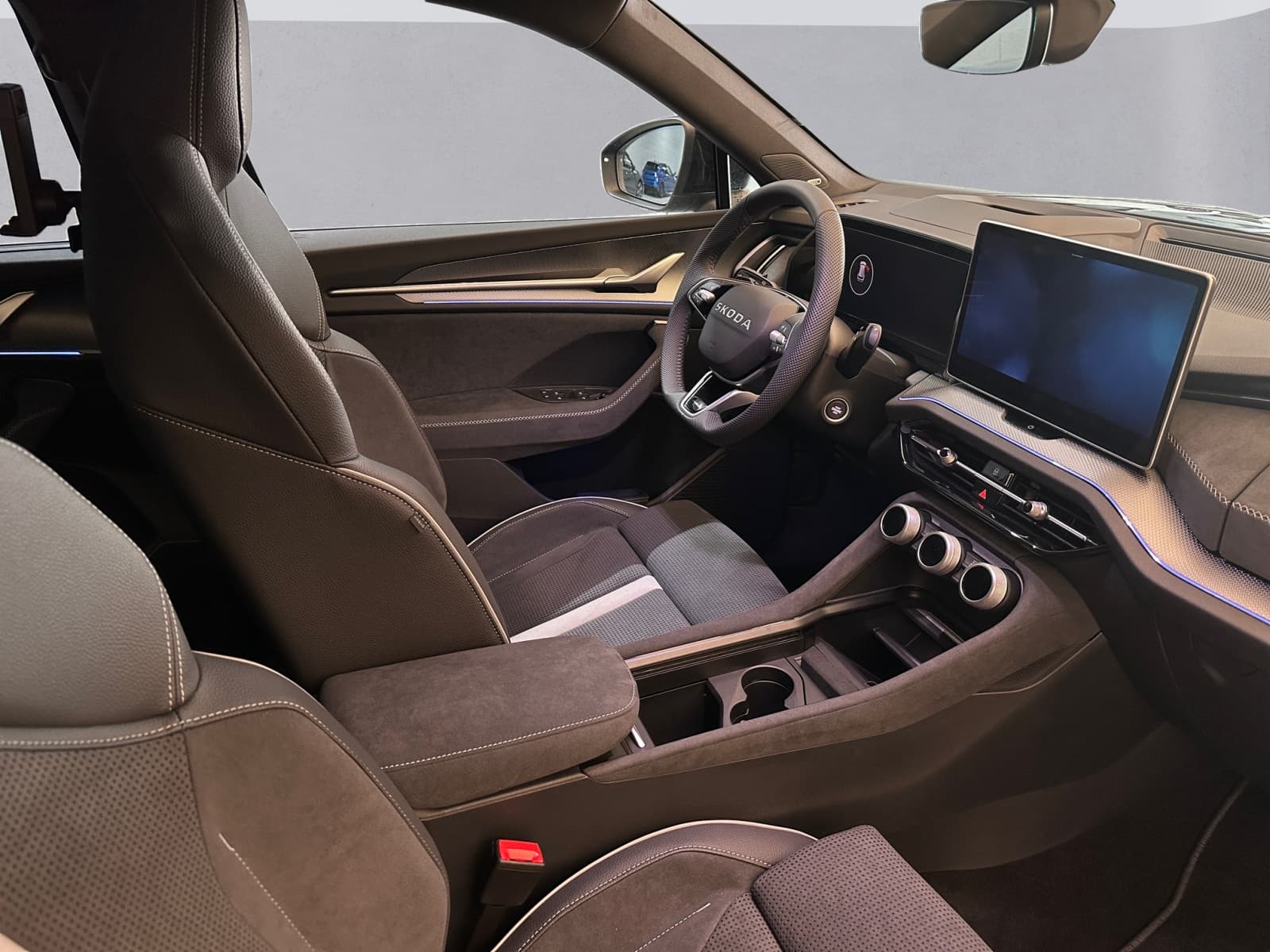 SKODA KODIAQ - Image 13