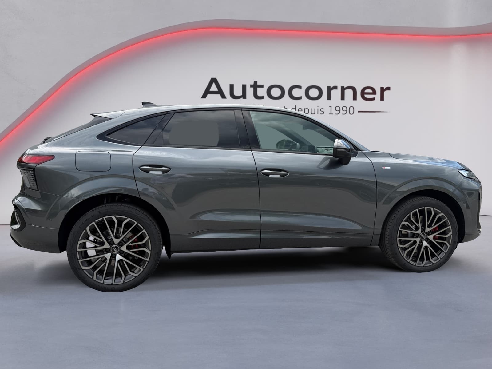 AUDI Q3 - Image 6