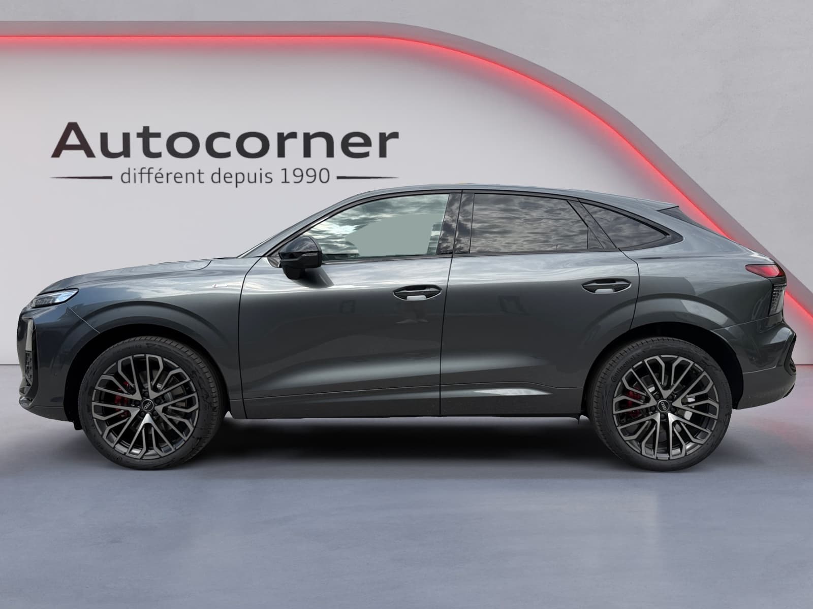AUDI Q3 - Image 2