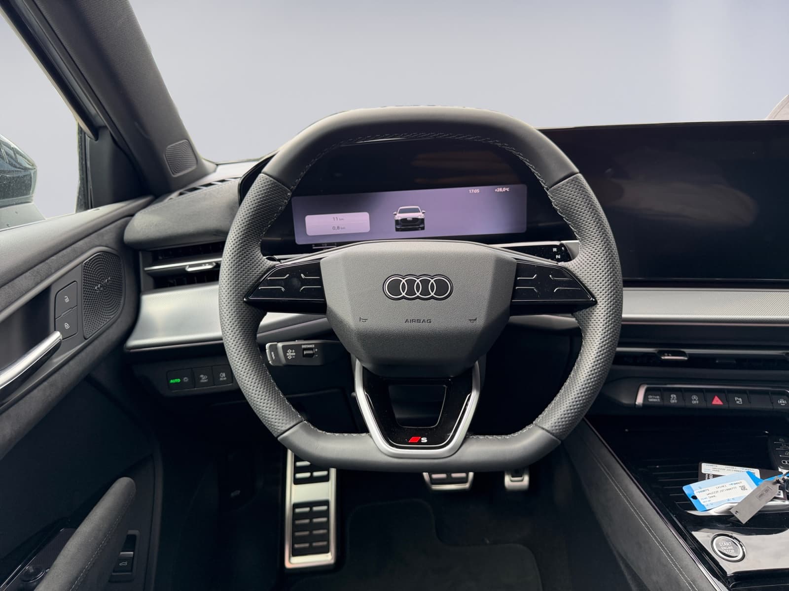 AUDI Q3 - Image 12