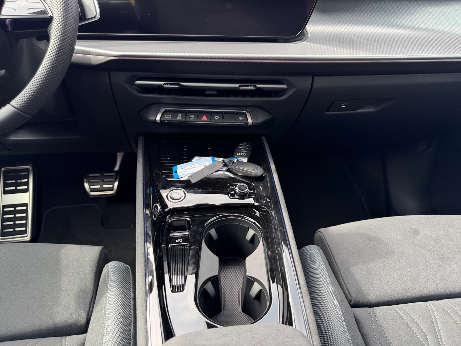 AUDI Q3 - Image 11