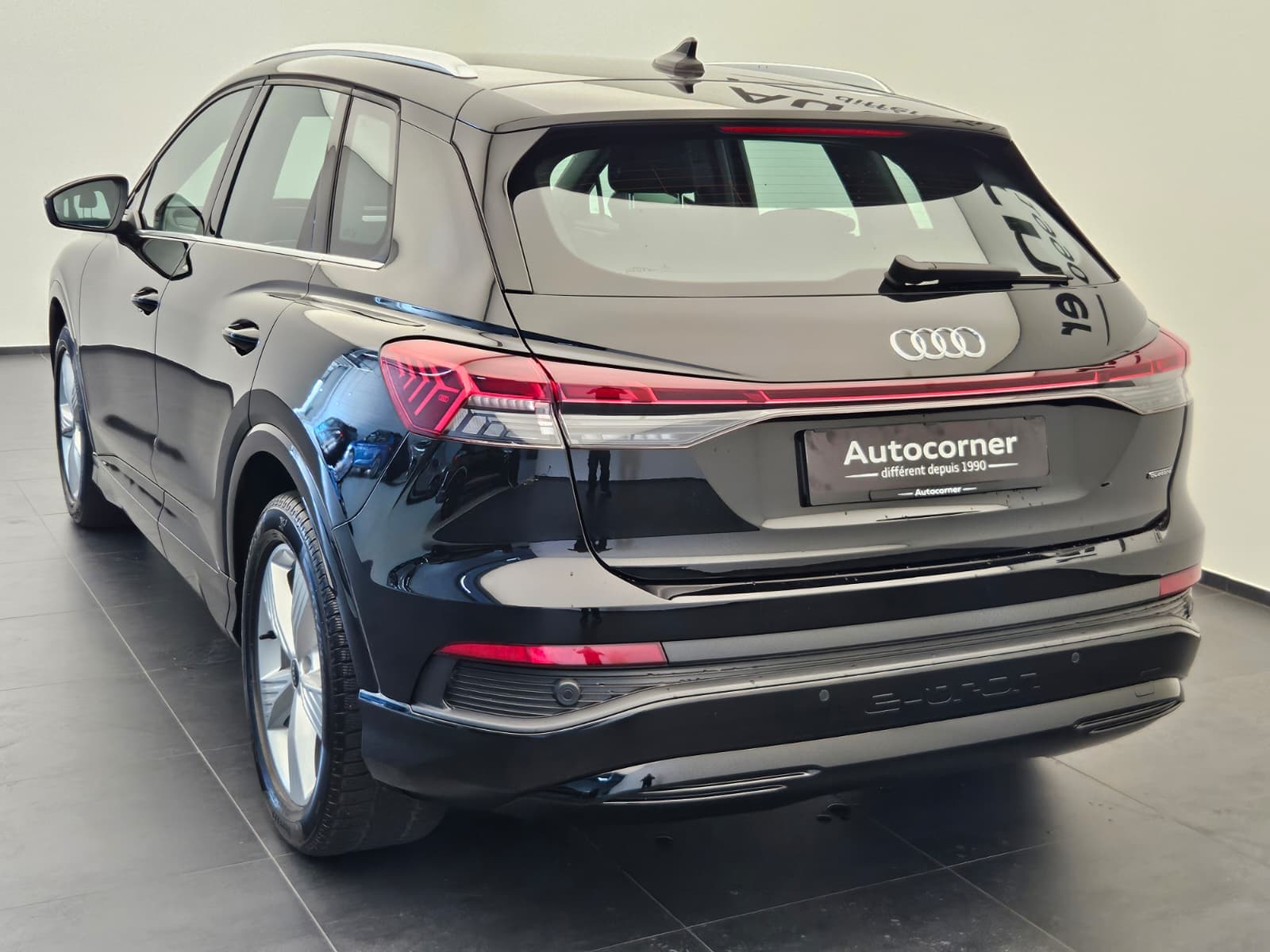AUDI Q4 e-tron - Image 10