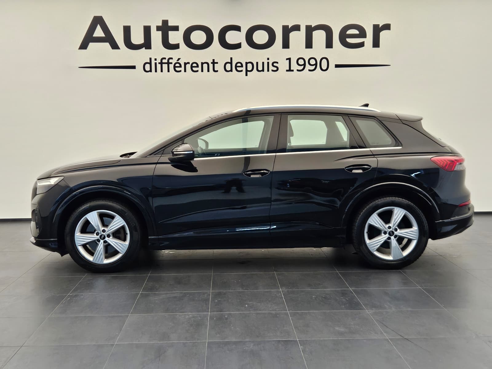 AUDI Q4 e-tron - Image 3