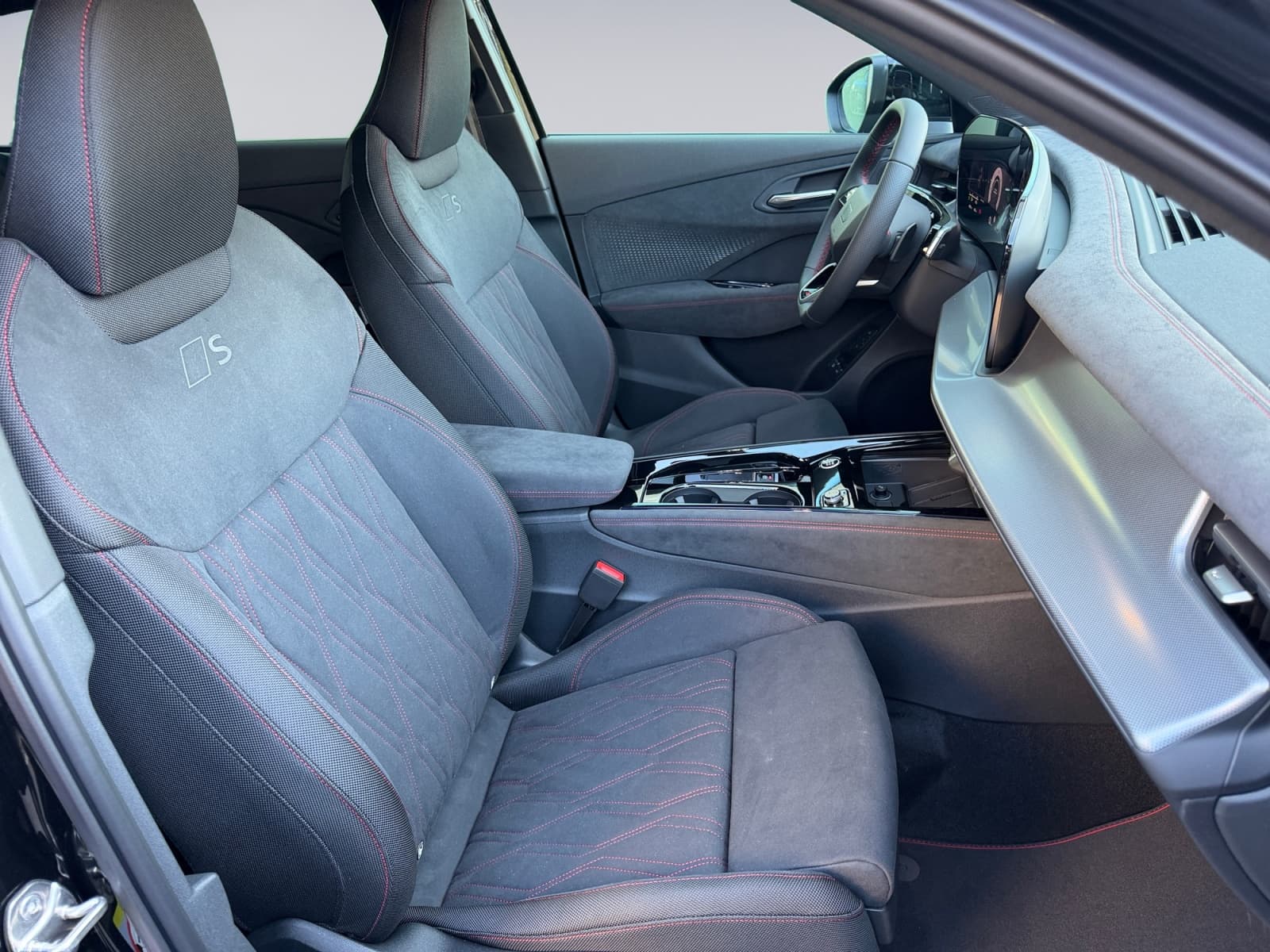AUDI Q3 - Image 13