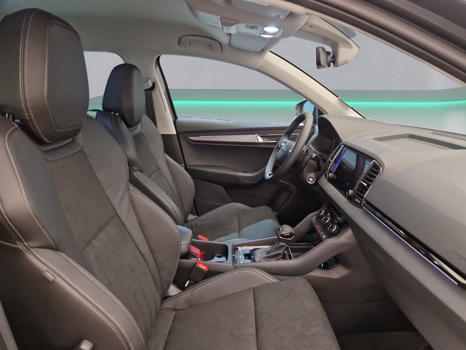 SKODA KAROQ - Image 13