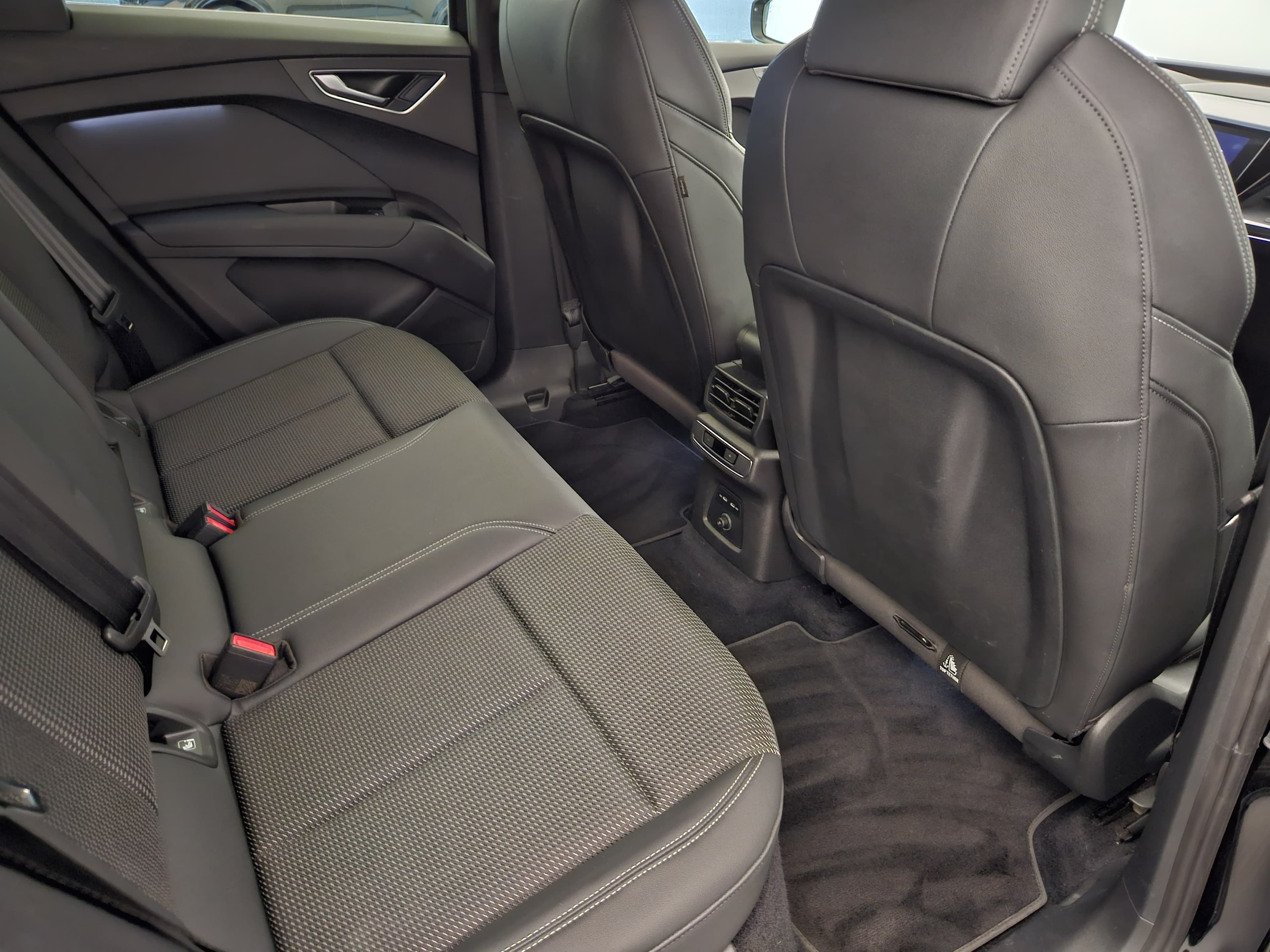 AUDI Q4 e-tron - Image 15