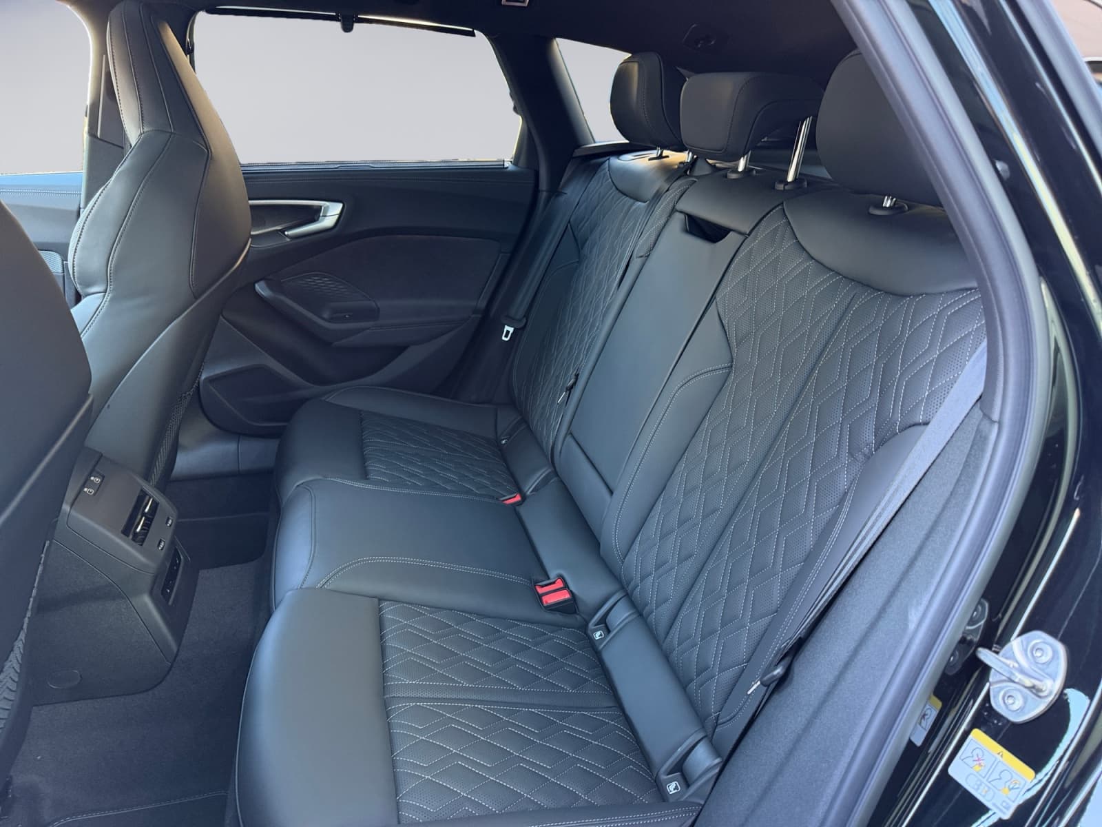 AUDI S5 - Image 8
