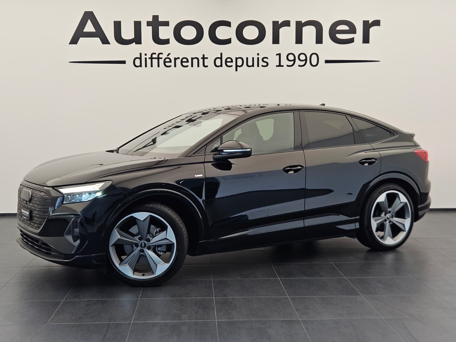 AUDI Q4 e-tron - Image 1