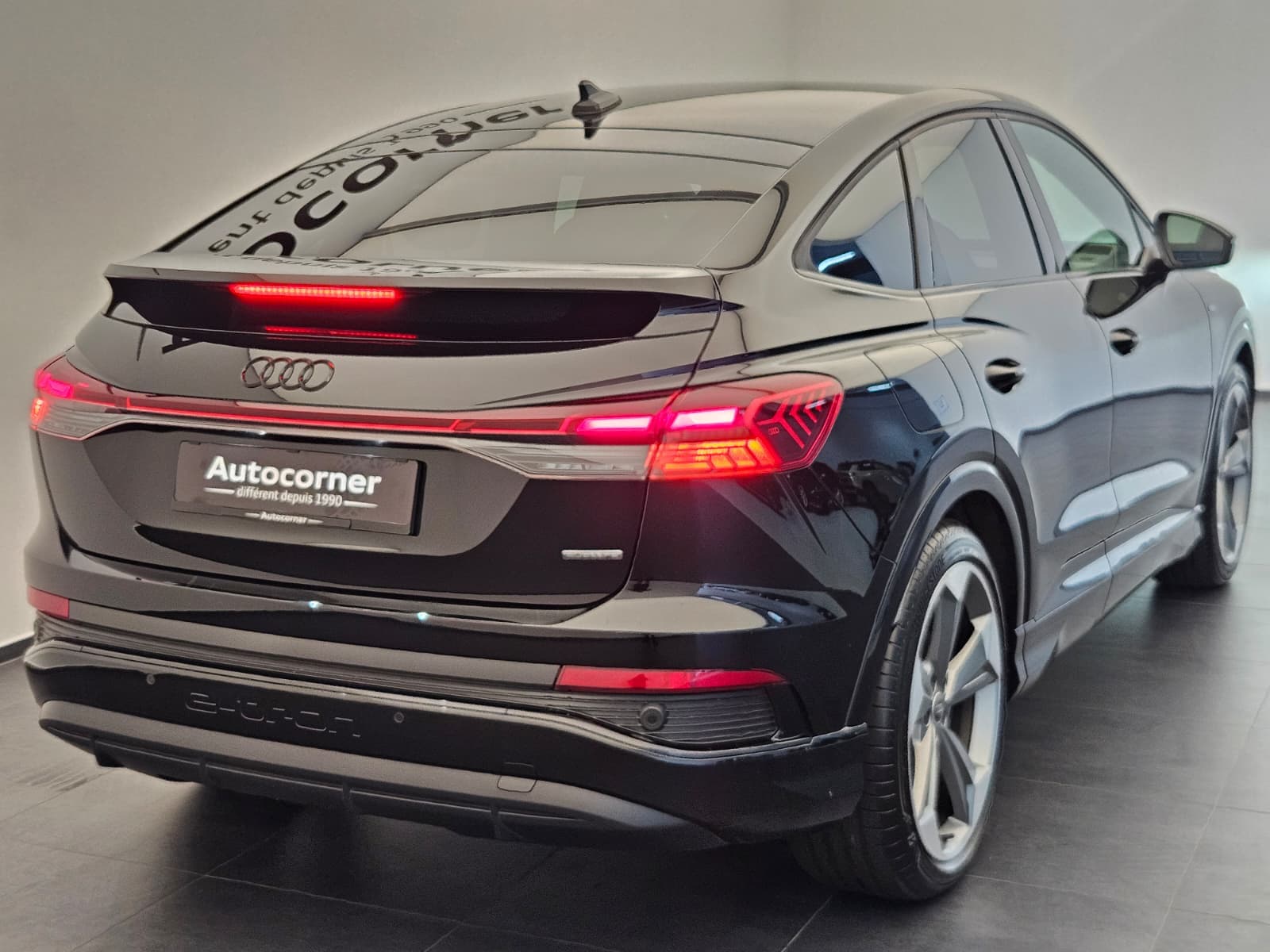 AUDI Q4 e-tron - Image 7
