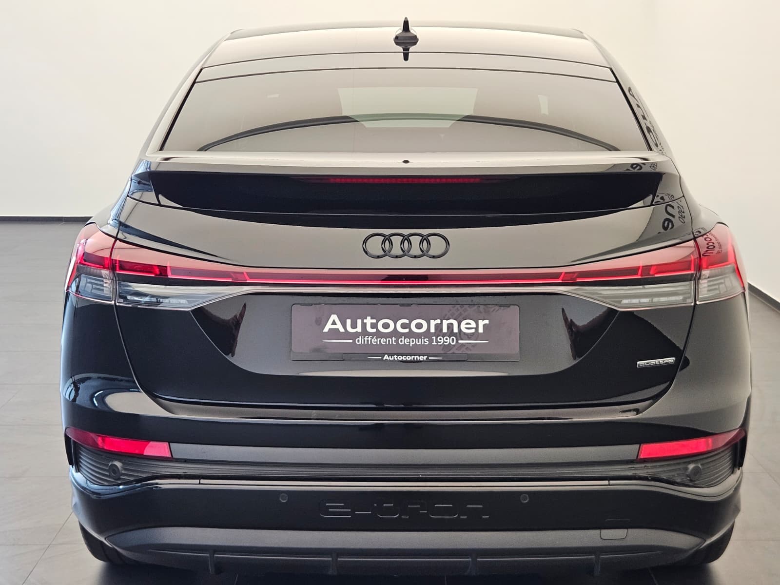 AUDI Q4 e-tron - Image 8