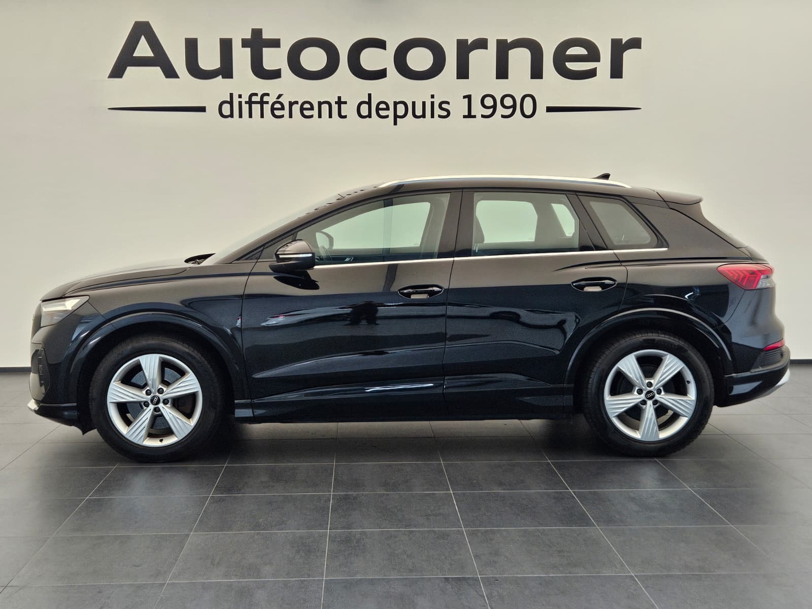 AUDI Q4 e-tron - Image 2