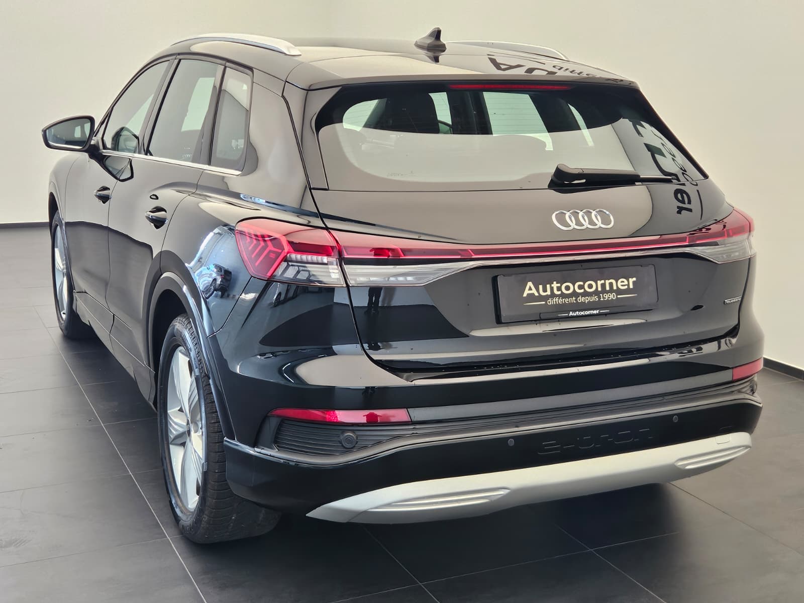 AUDI Q4 e-tron - Image 9