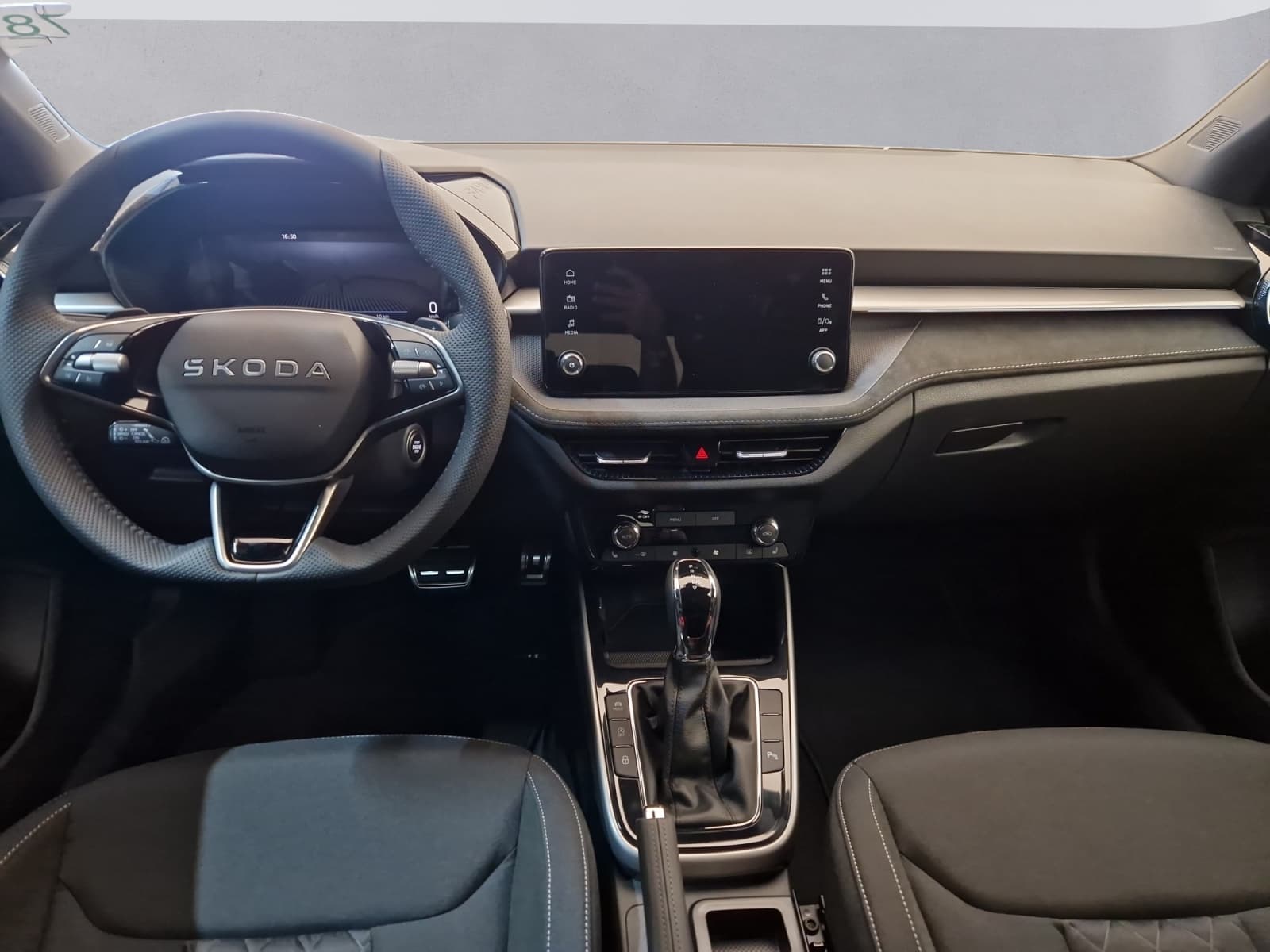 SKODA FABIA - Image 10