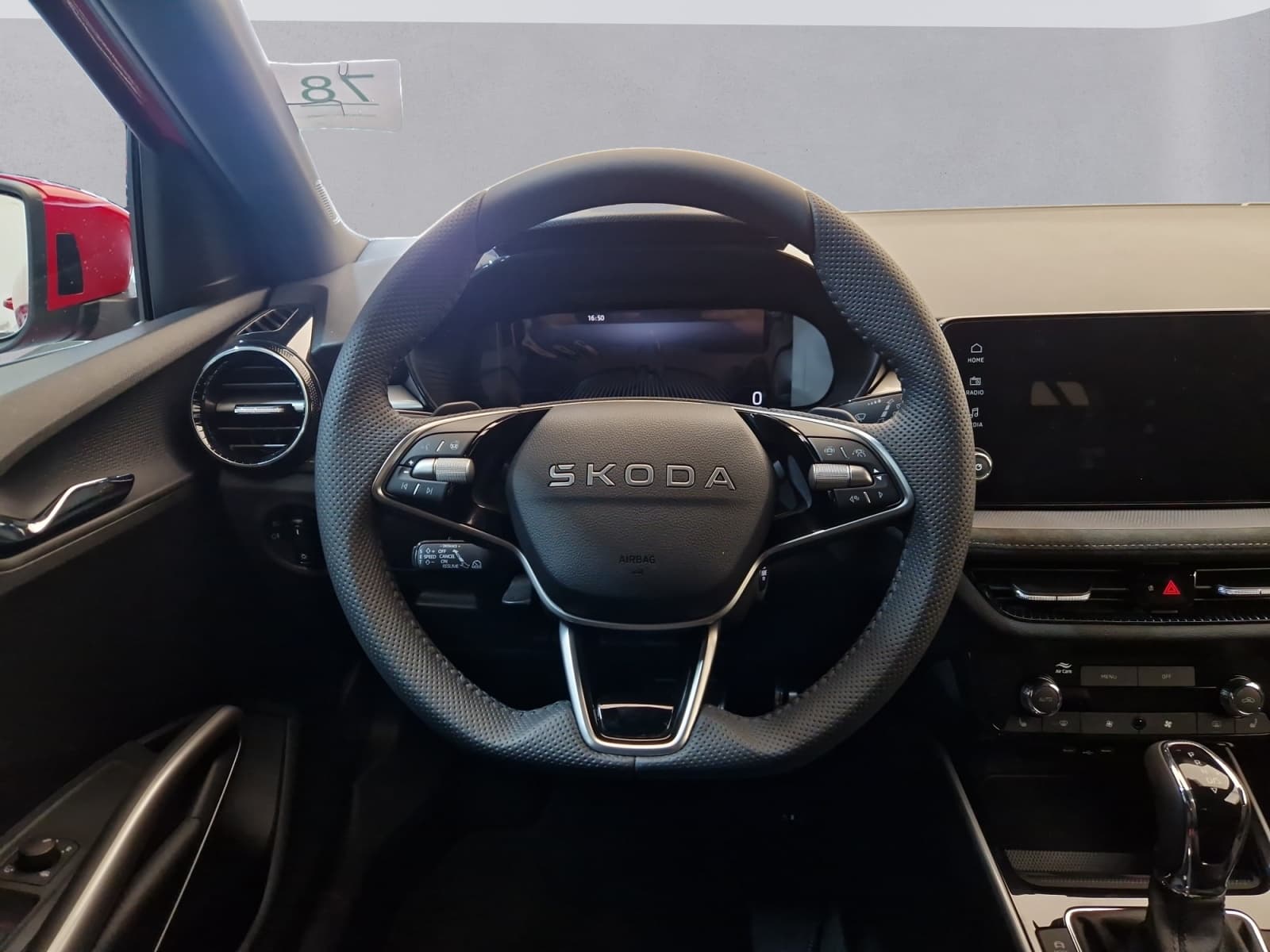 SKODA FABIA - Image 11
