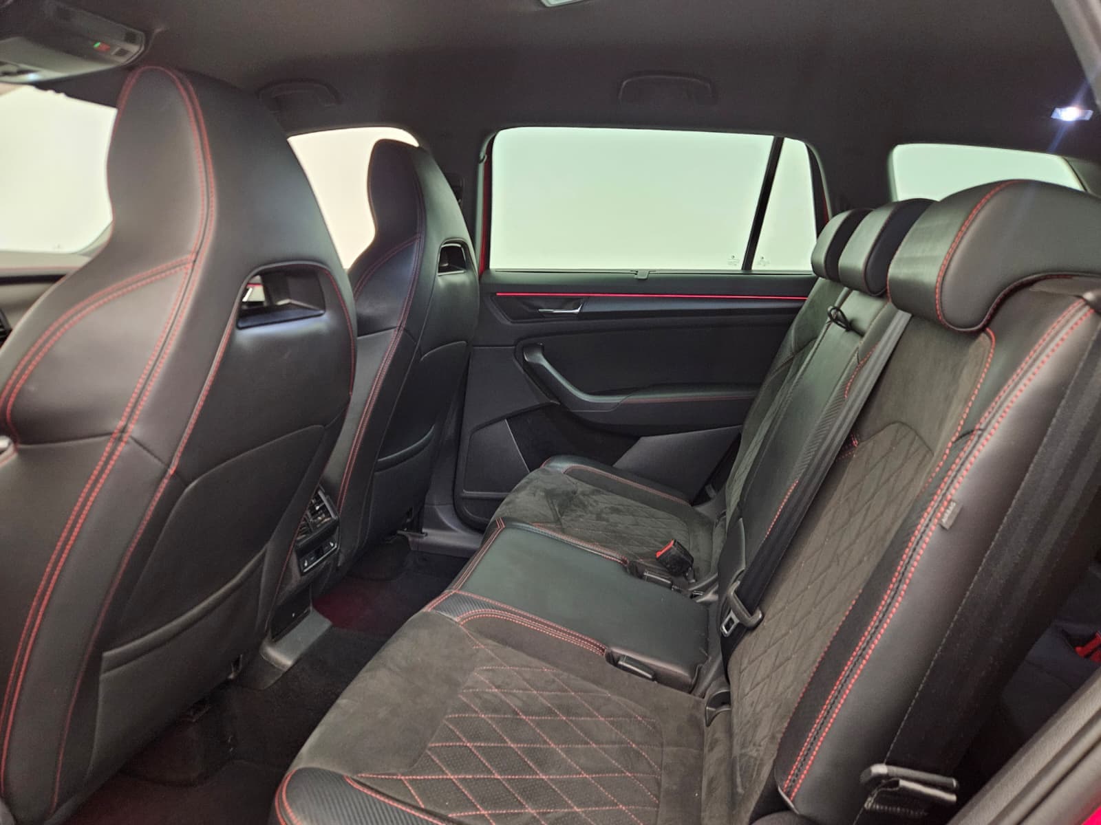 SKODA KODIAQ - Image 13