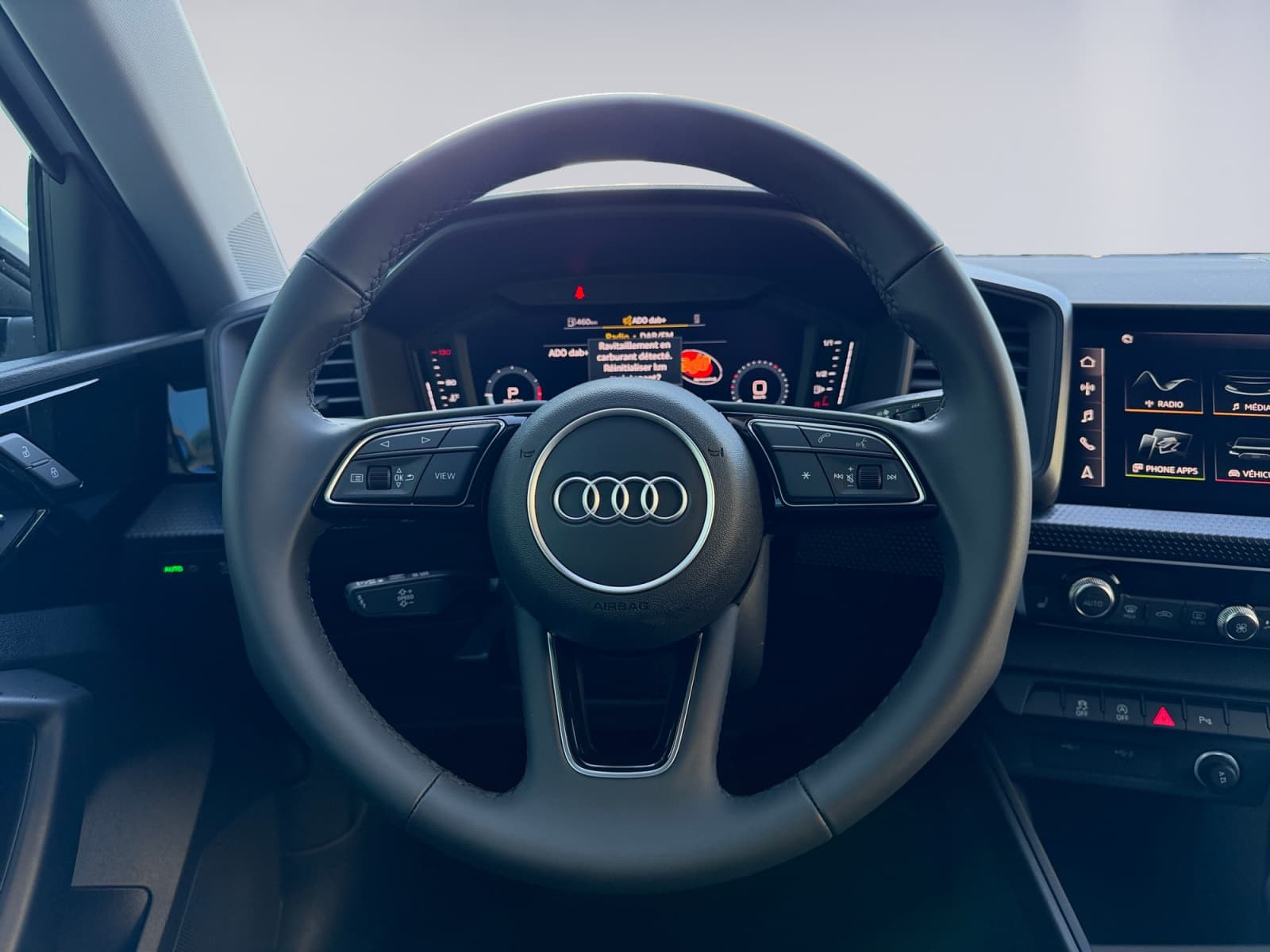 AUDI A1 - Image 10