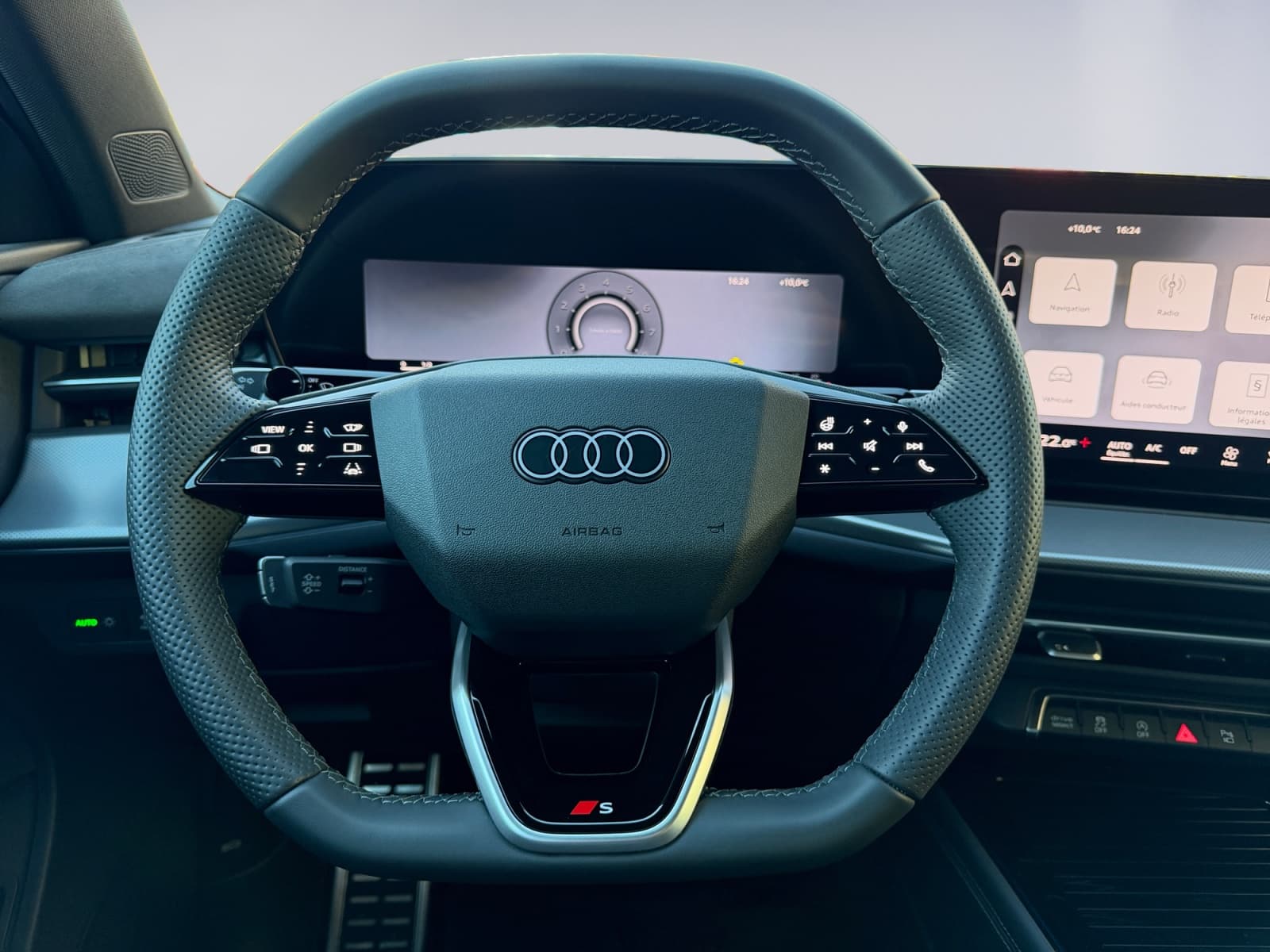 AUDI Q3 - Image 10