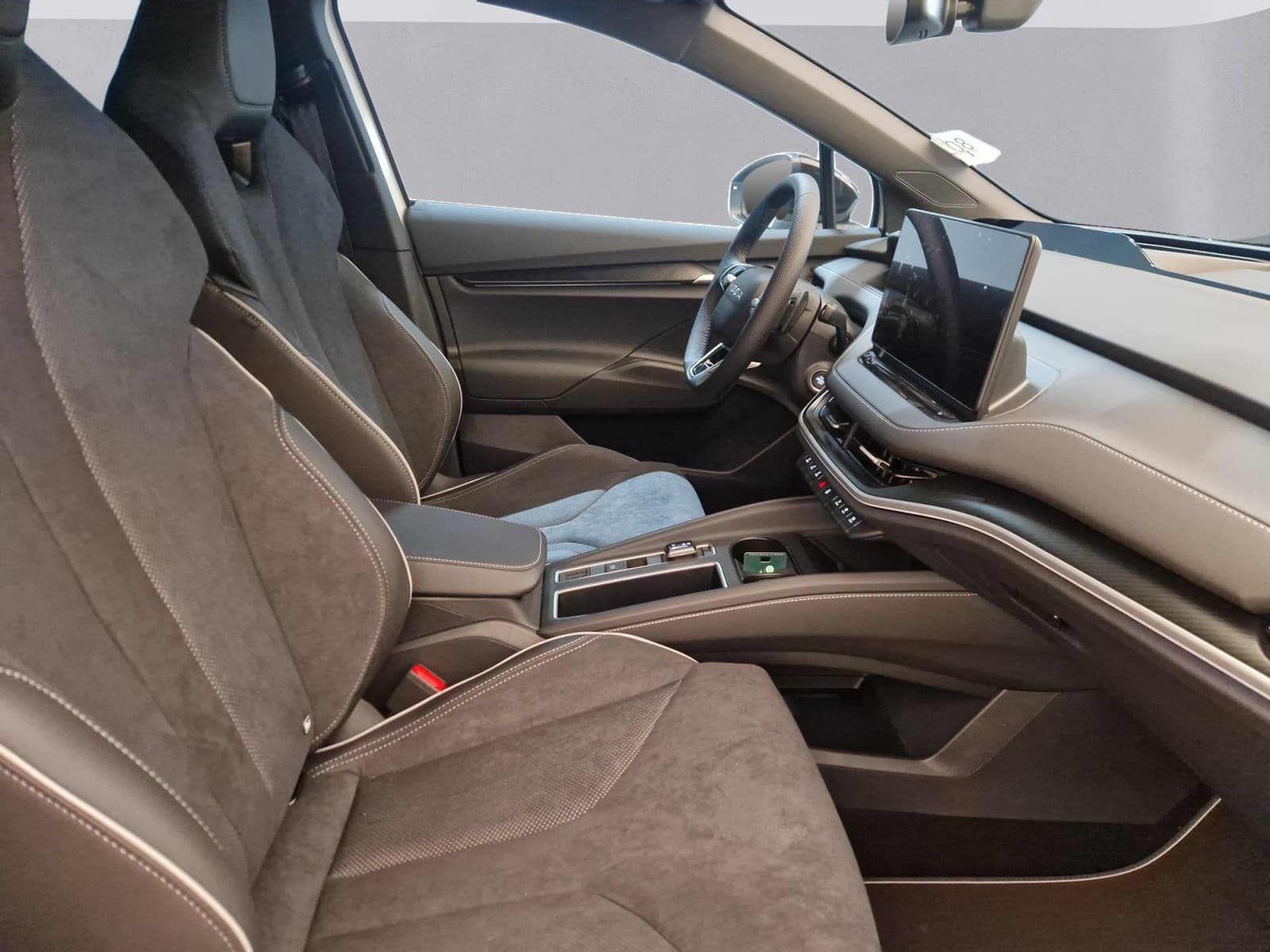 SKODA ELROQ - Image 12
