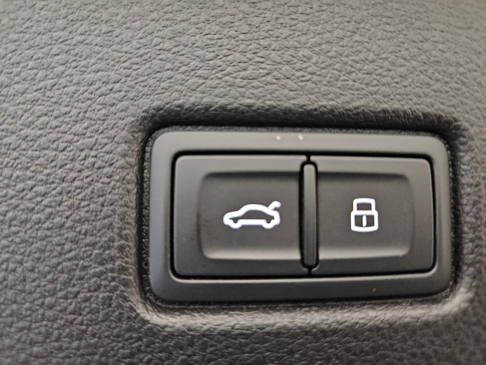 AUDI SQ5 - Image 16