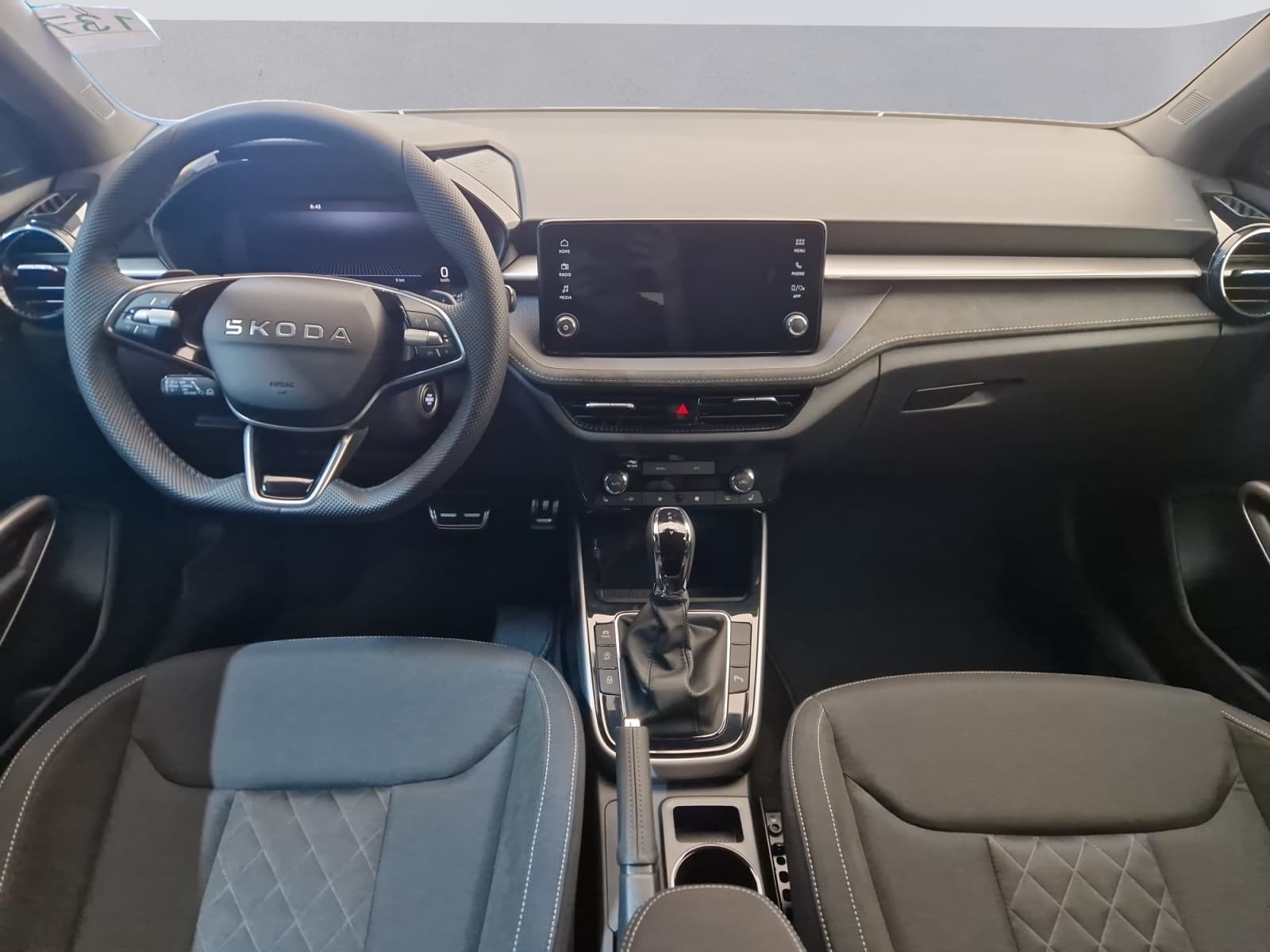 SKODA FABIA - Image 10