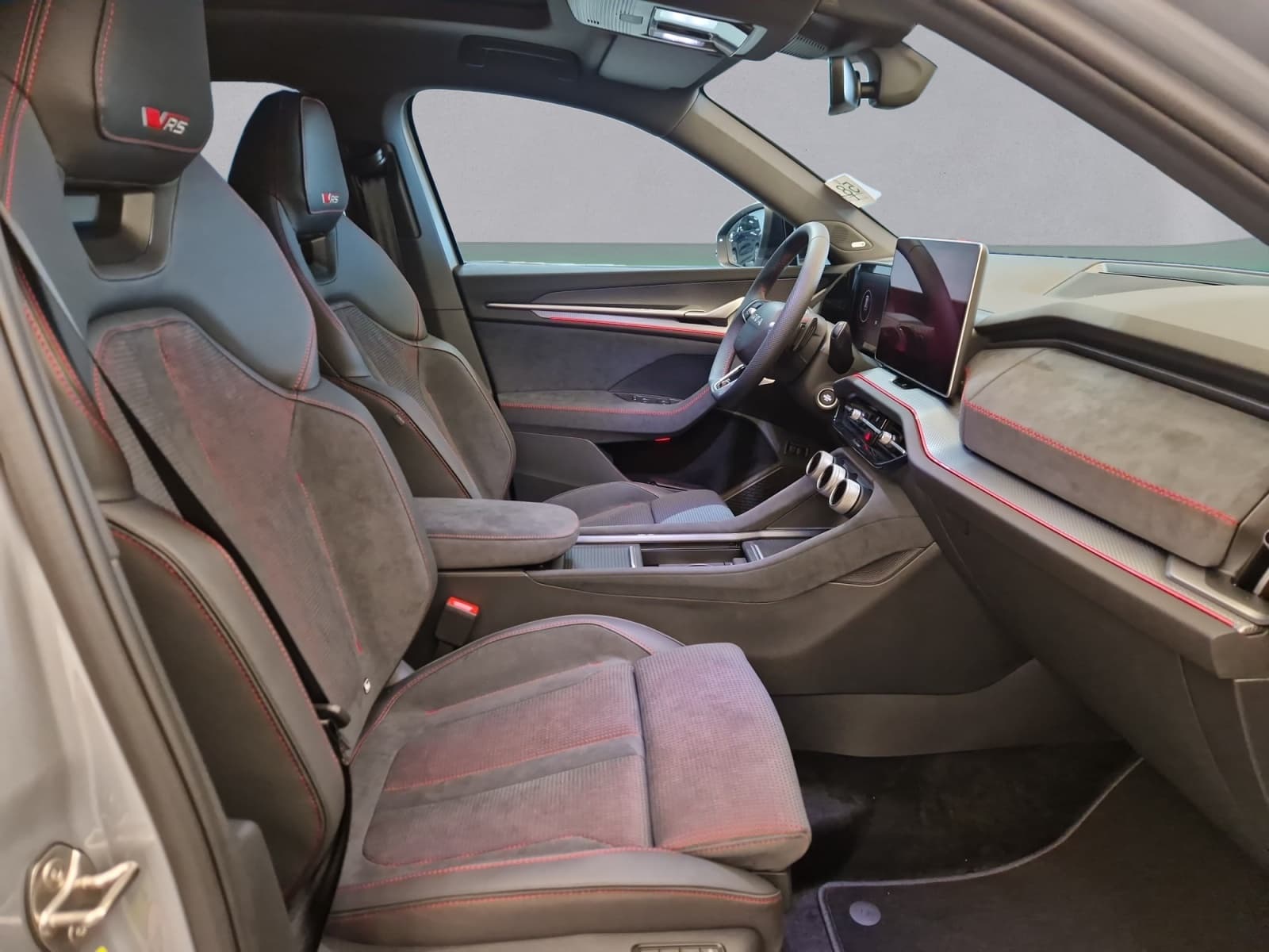 SKODA KODIAQ - Image 11