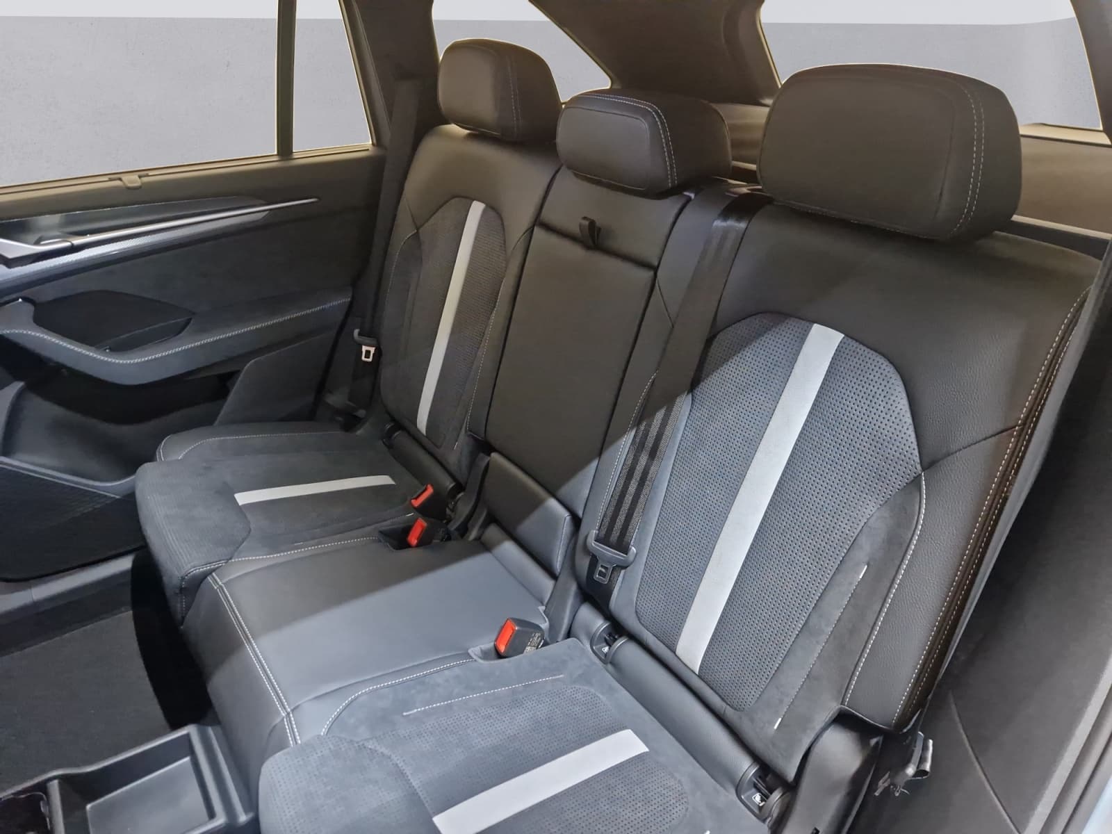 SKODA KODIAQ - Image 12