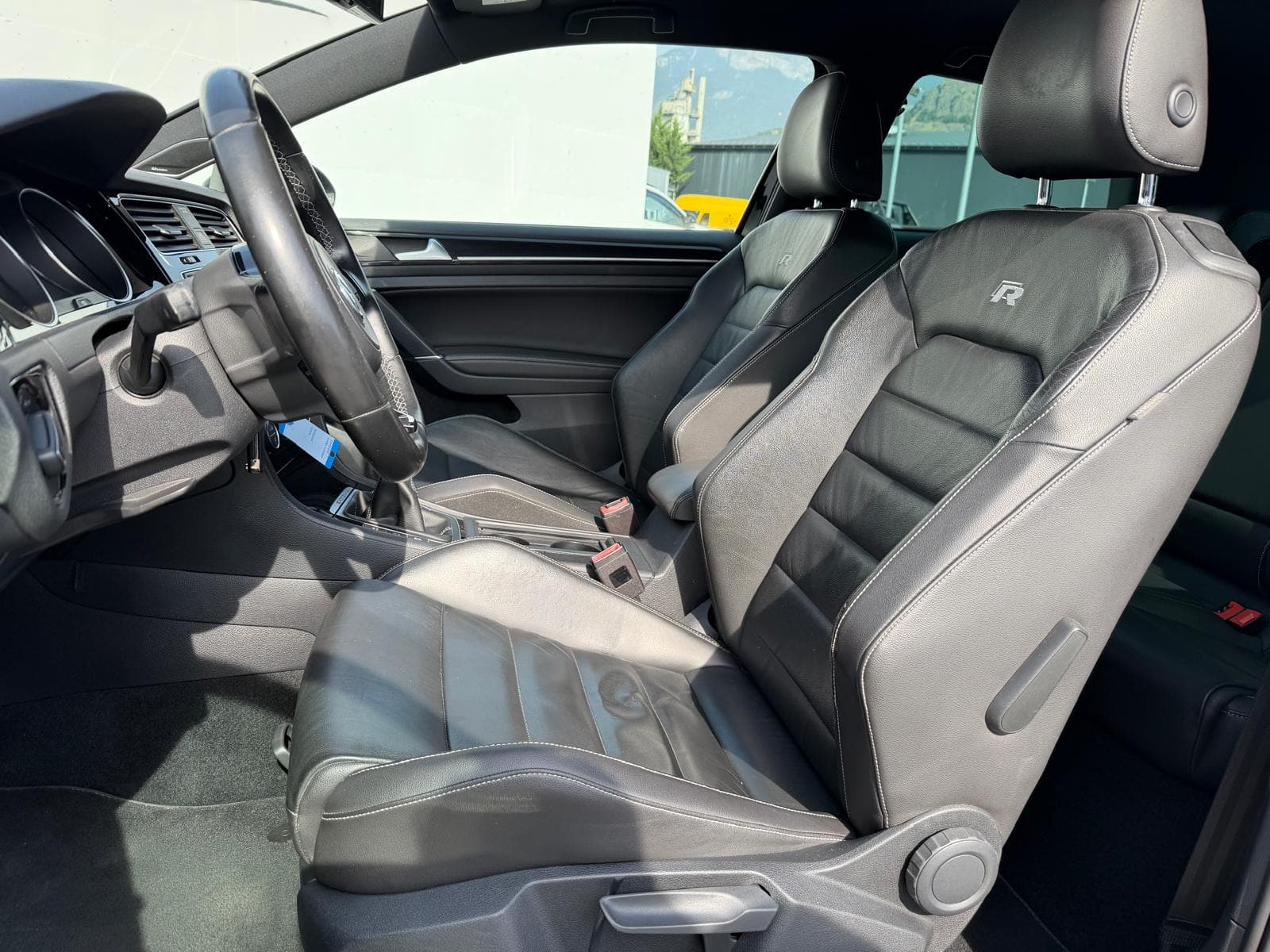 VW GOLF - Image 7