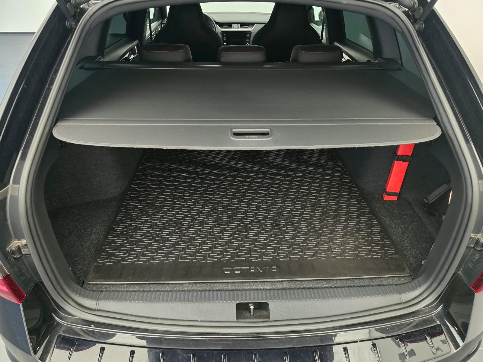 SKODA OCTAVIA - Image 15
