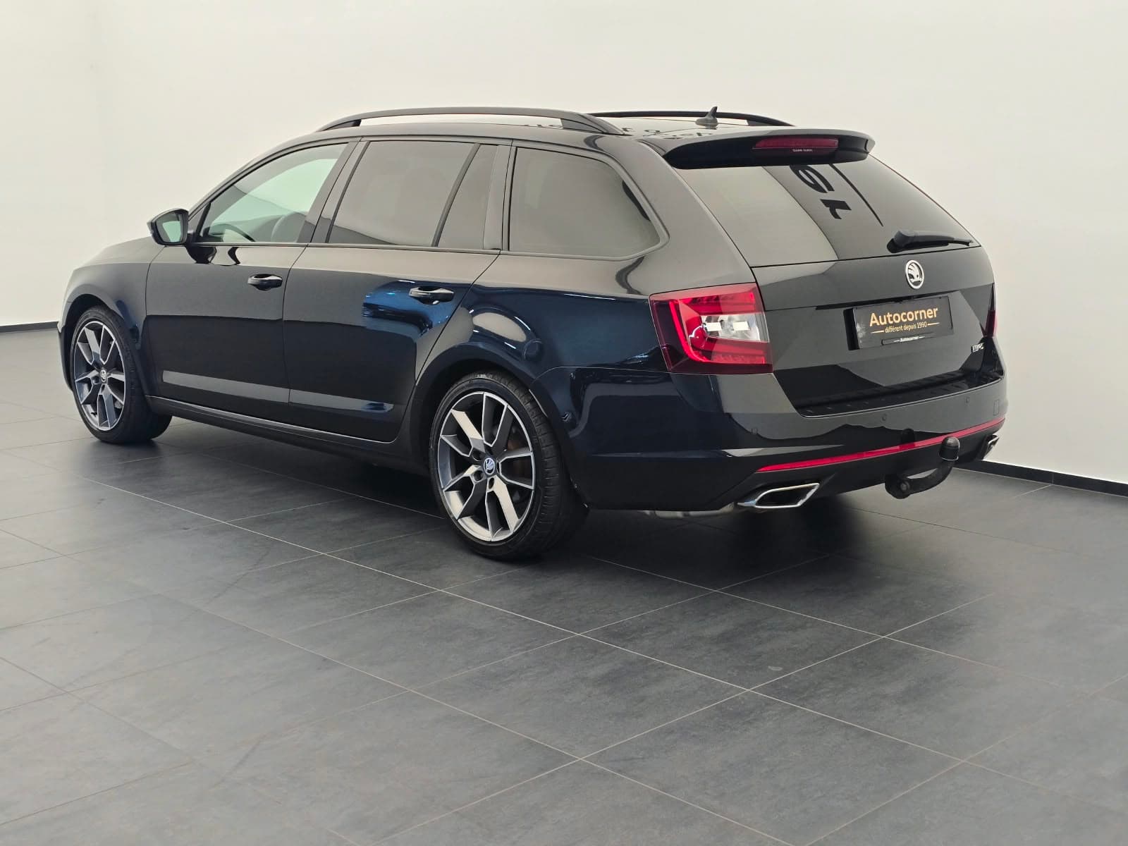 SKODA OCTAVIA - Image 9
