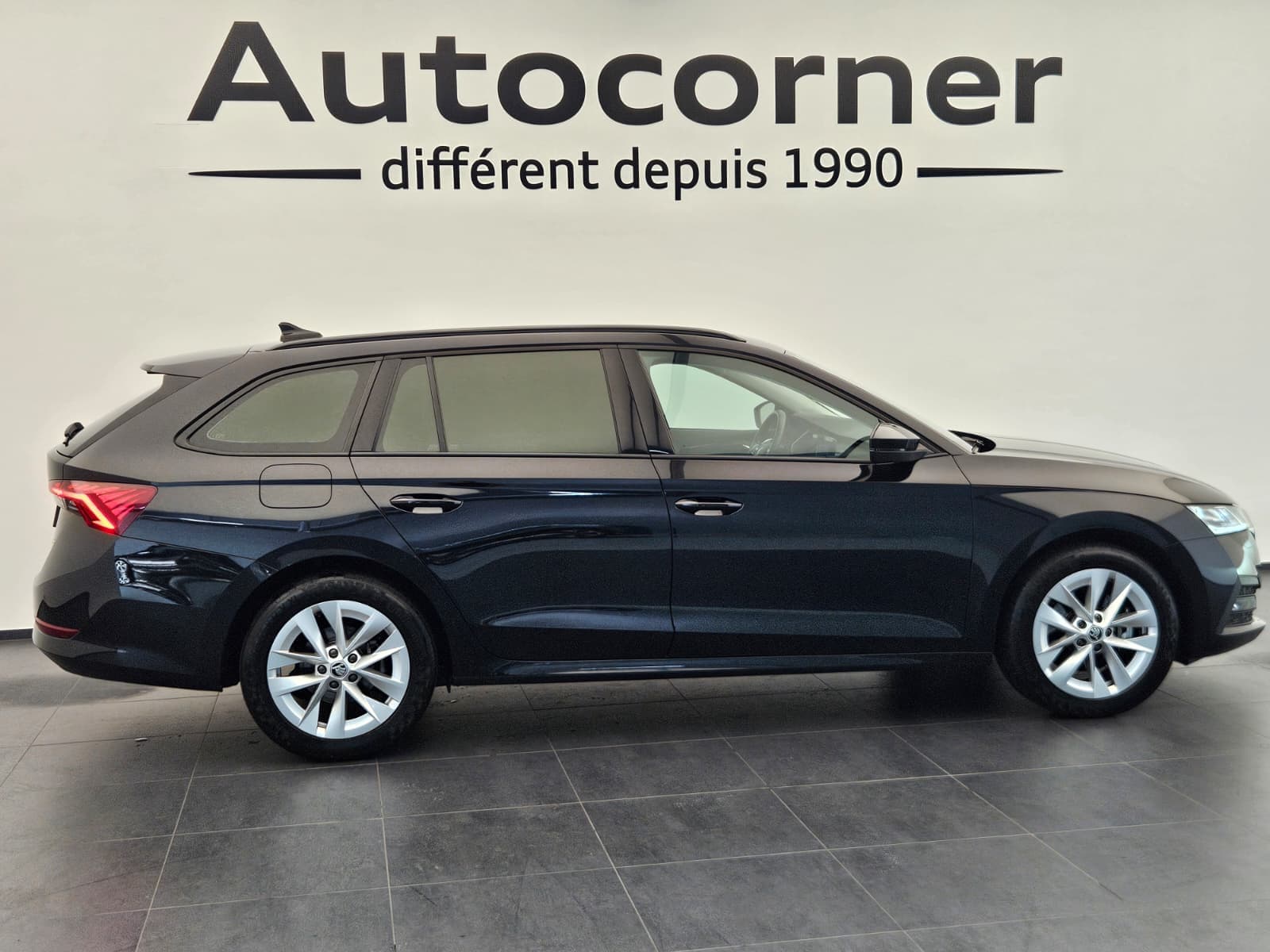 SKODA OCTAVIA - Image 6
