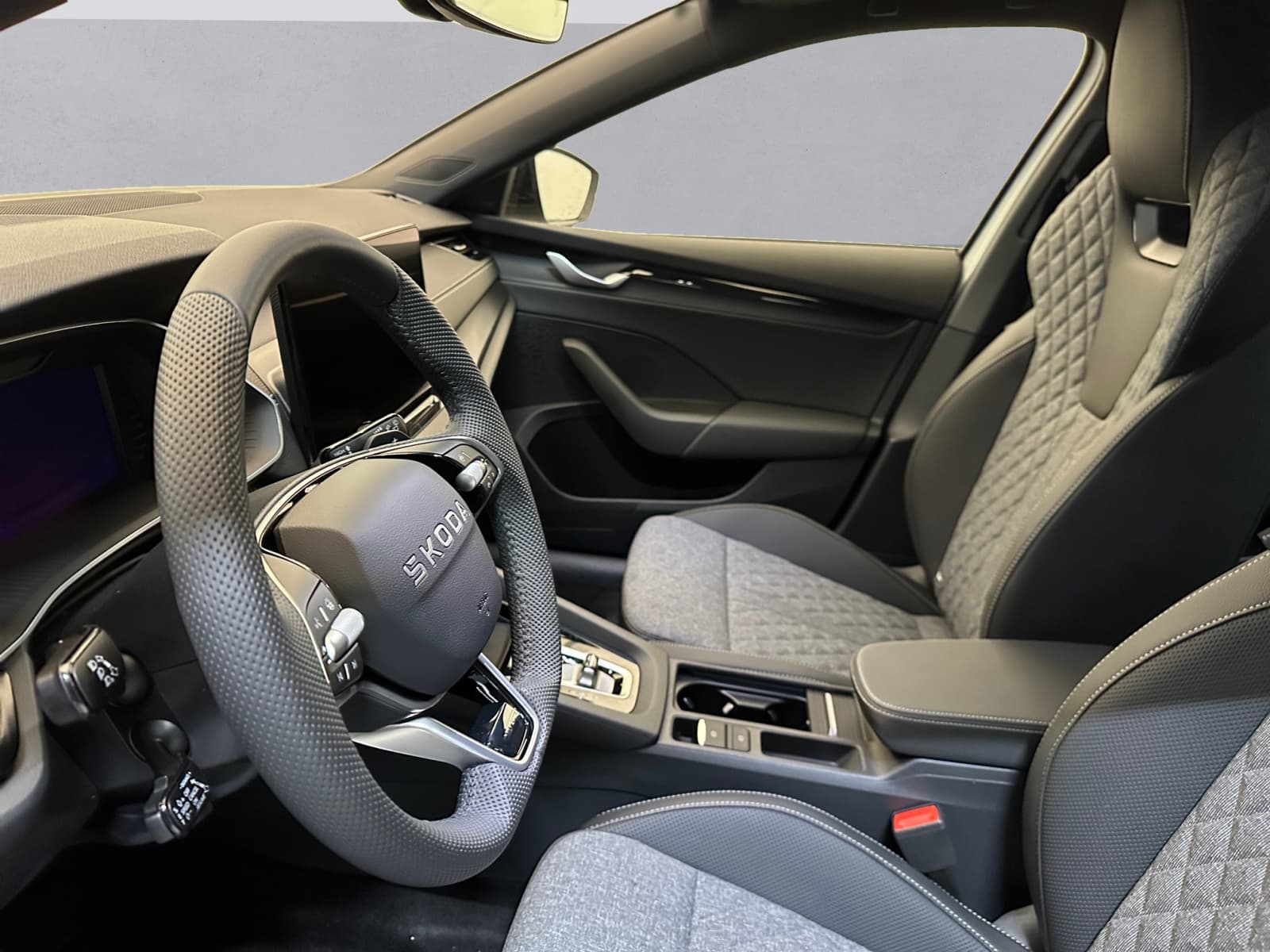 SKODA OCTAVIA - Image 9