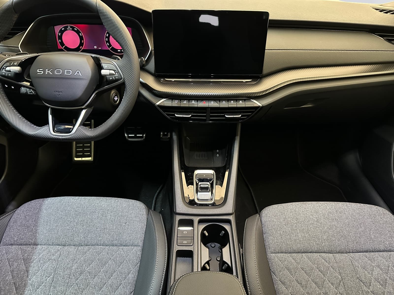SKODA OCTAVIA - Image 10