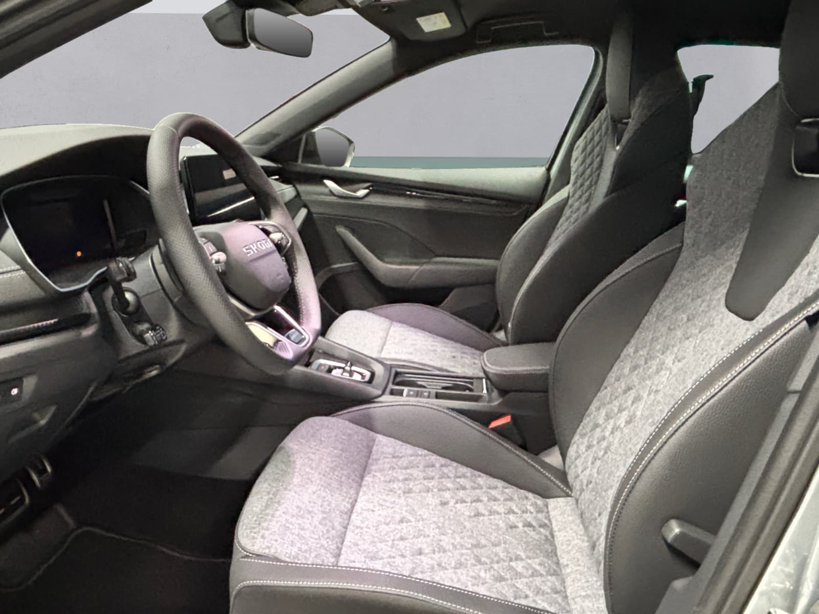 SKODA OCTAVIA - Image 9