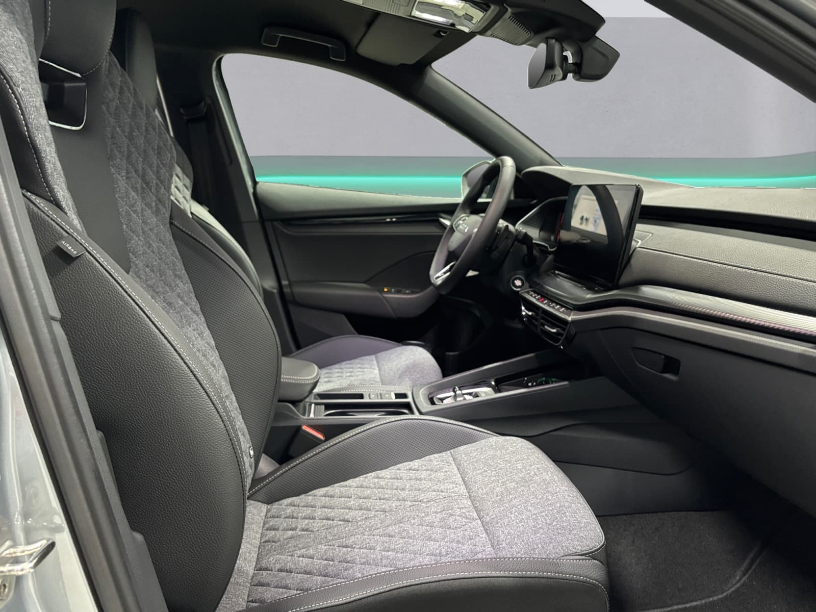 SKODA OCTAVIA - Image 11