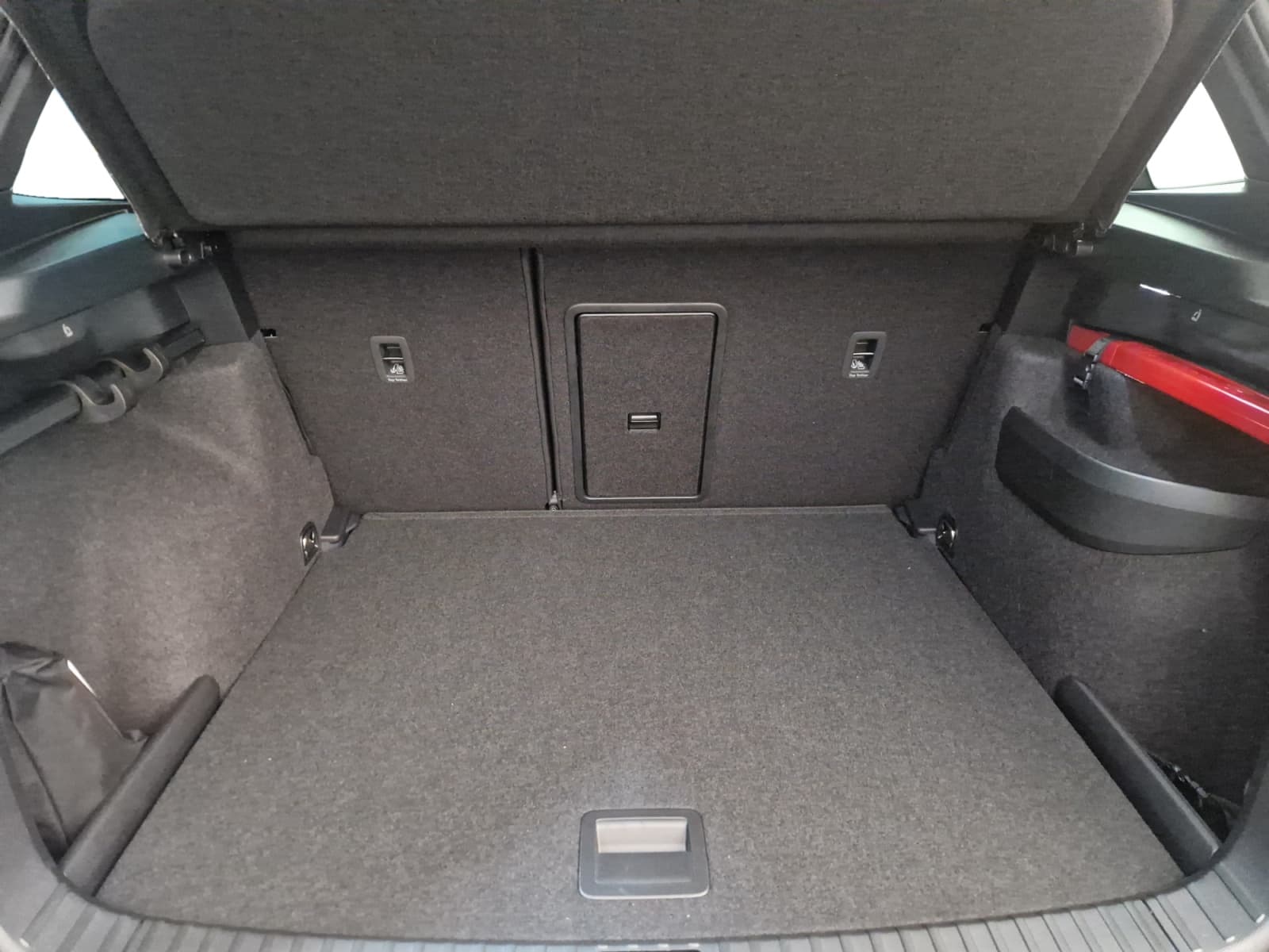 SKODA KAROQ - Image 11