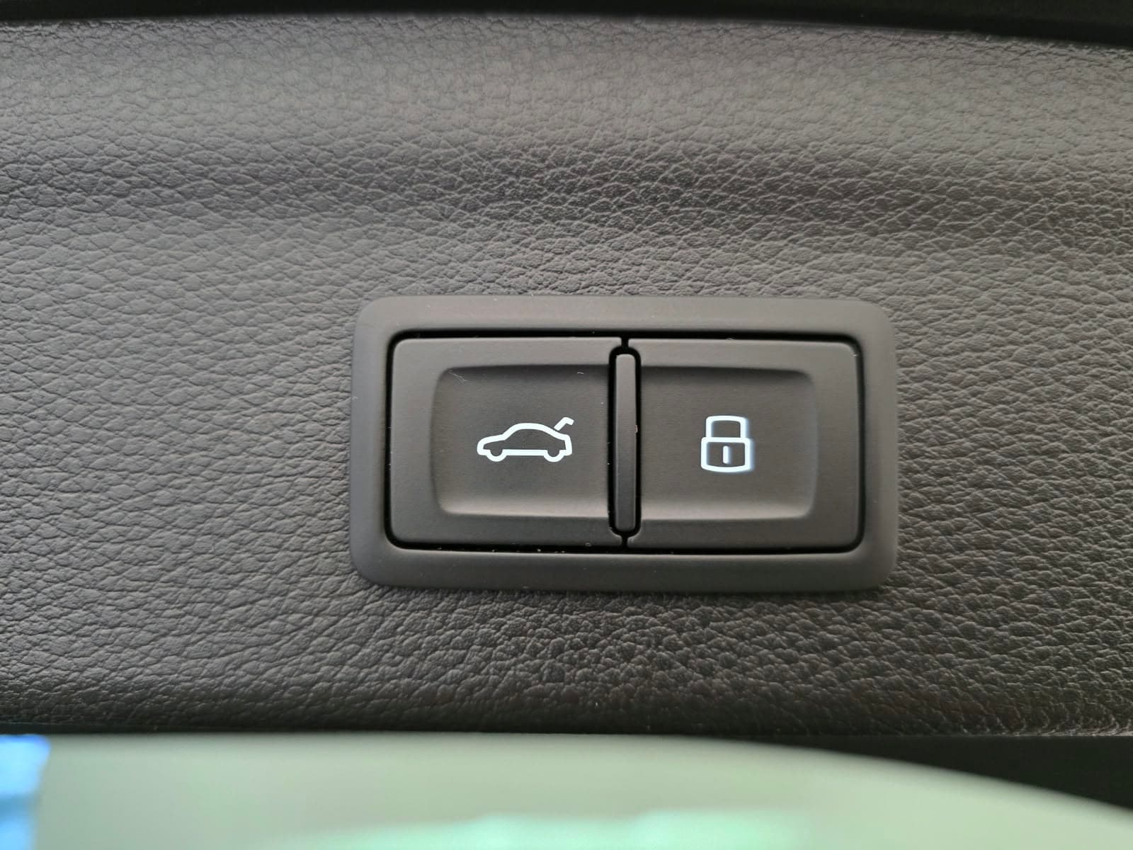 AUDI Q3 - Image 17