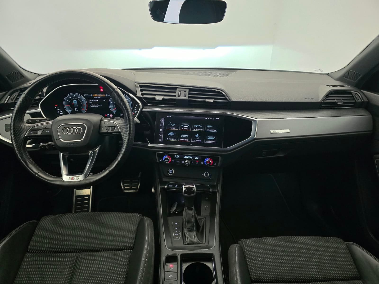 AUDI Q3 - Image 10