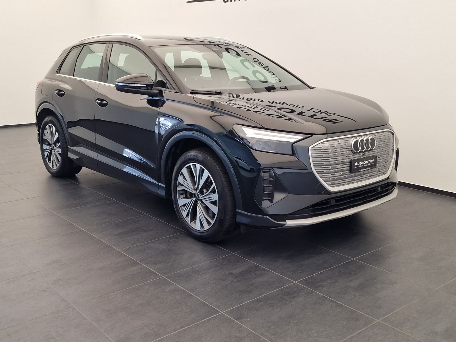 AUDI Q4 e-tron - Image 6