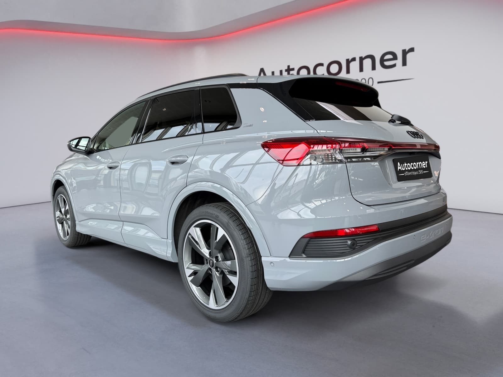 AUDI Q4 e-tron - Image 3