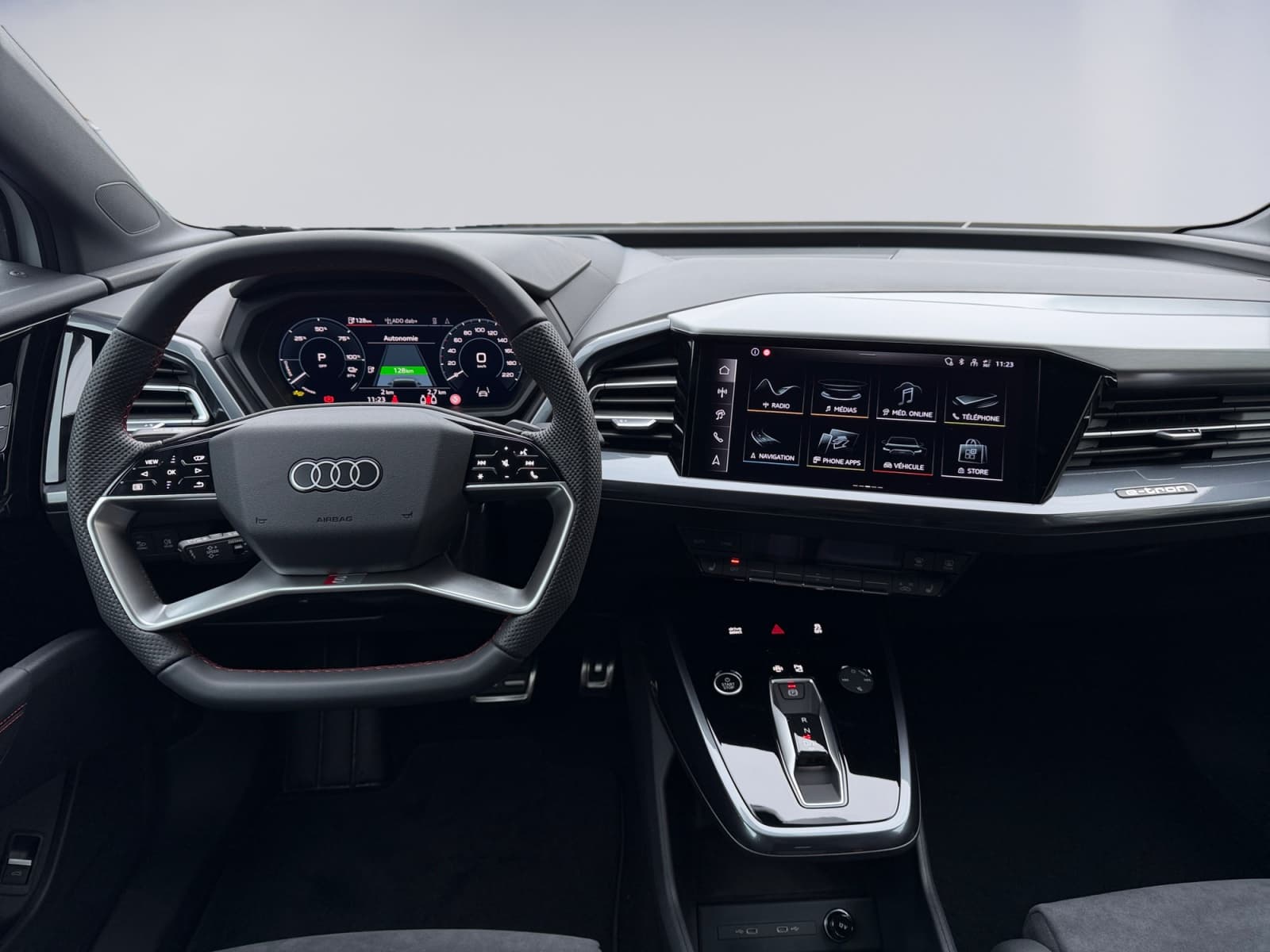 AUDI Q4 e-tron - Image 8