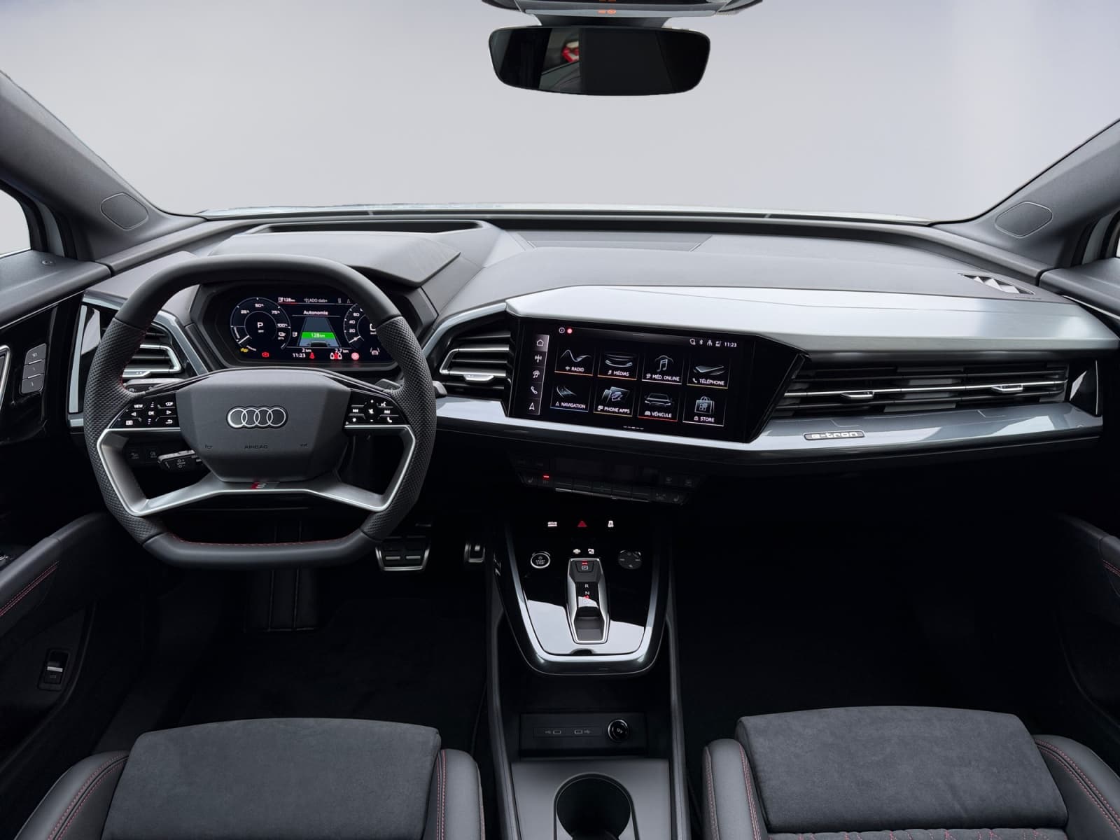AUDI Q4 e-tron - Image 9