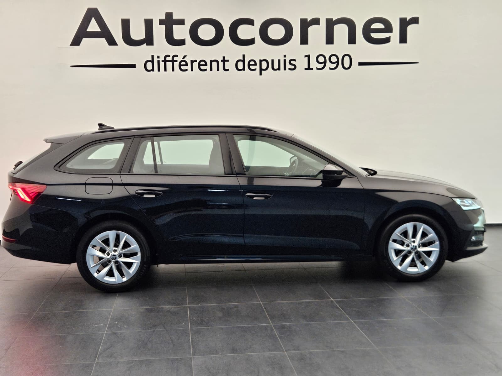 SKODA OCTAVIA - Image 6