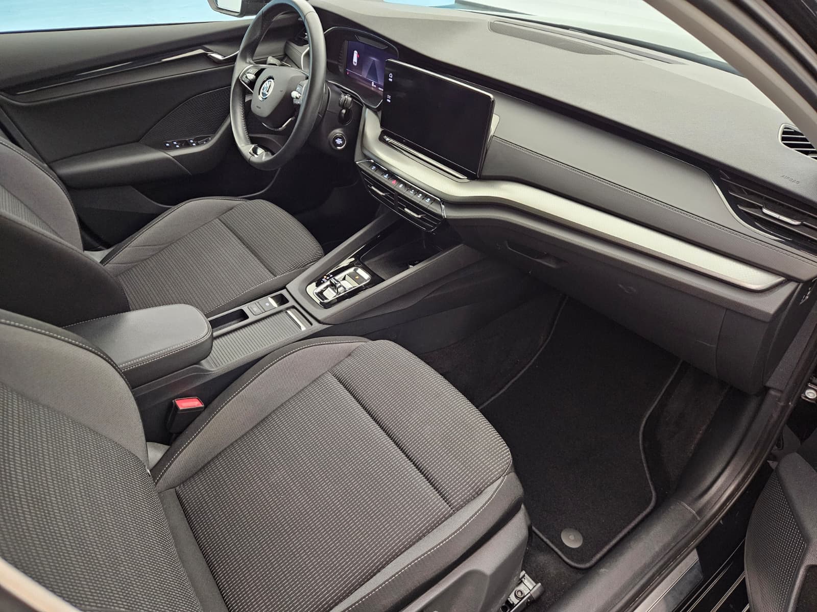 SKODA OCTAVIA - Image 12