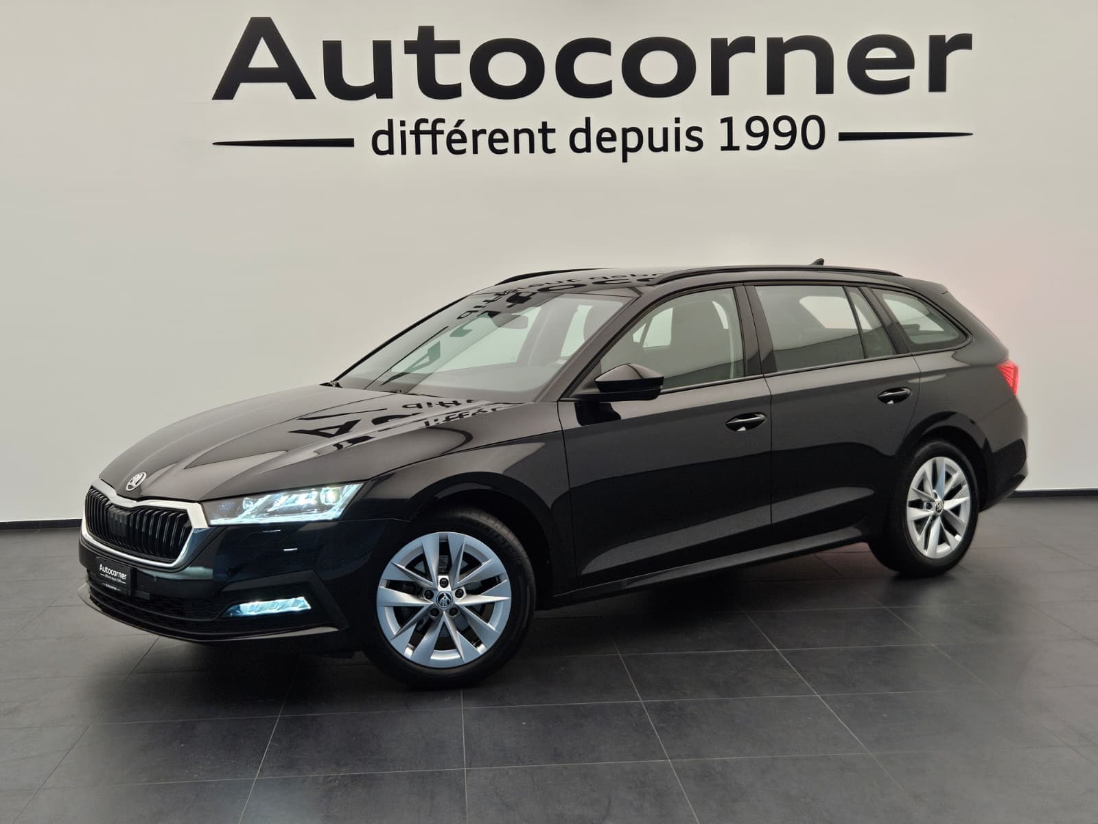 SKODA OCTAVIA - Image 1