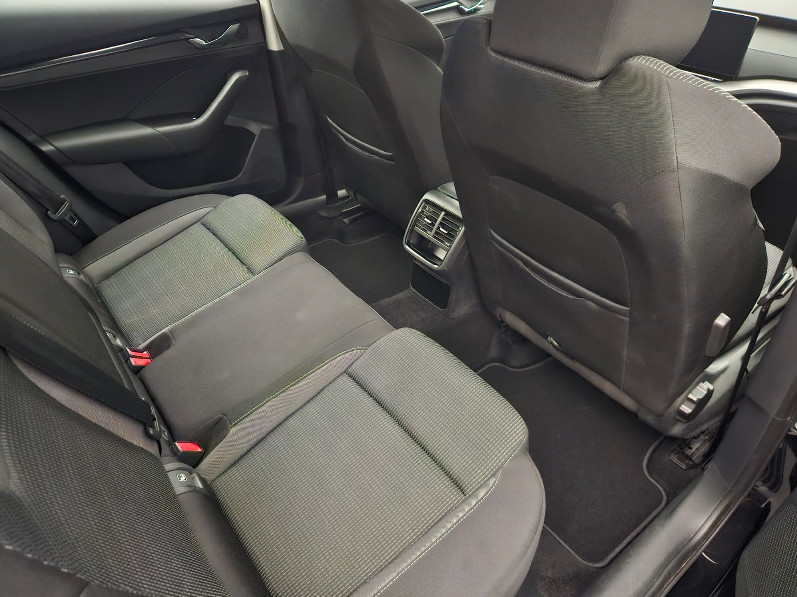SKODA OCTAVIA - Image 14
