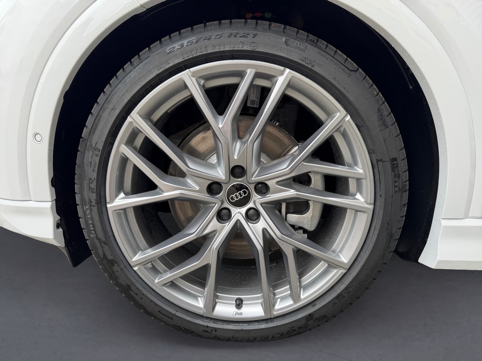 AUDI Q4 e-tron - Image 12